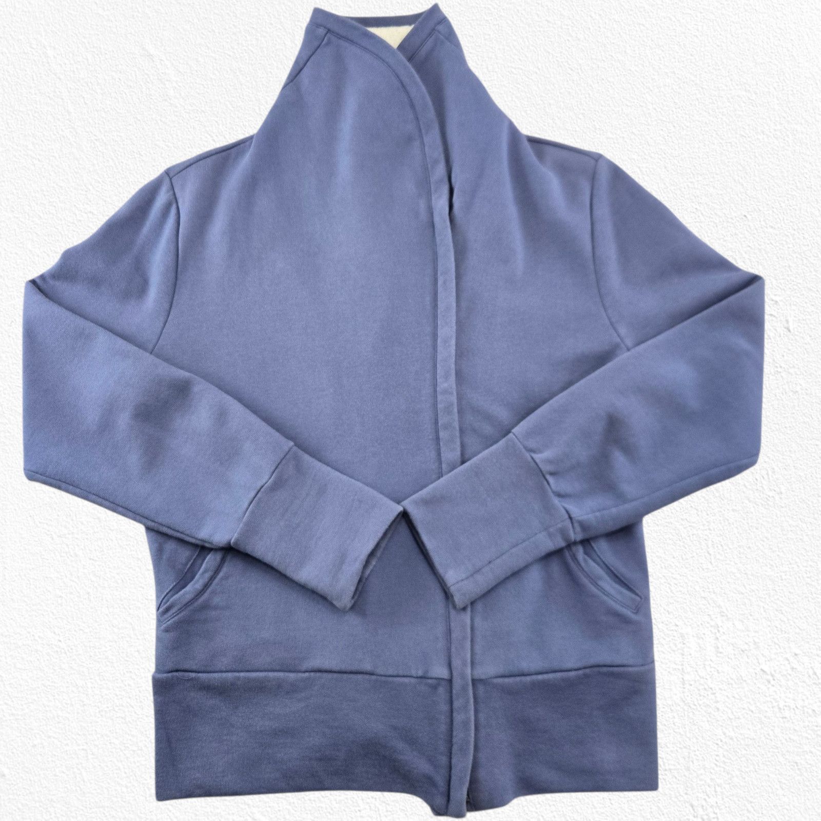 Other Y2K St John Blue Knit Jacket Shearling Collar Size Medium Size M / US 6-8 / IT 42-44 - 1 Thumbnail
