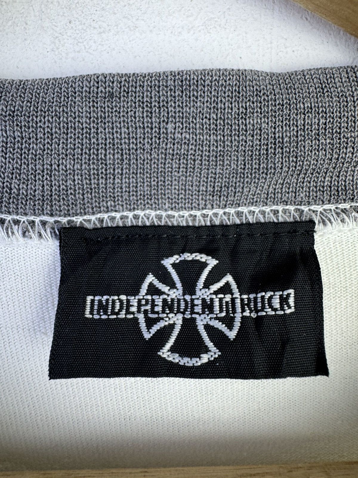 Independent Truck Co. Vintage Independent Truck Company long-sleeve t-shirt Size US L / EU 52-54 / 3 - 6 Thumbnail