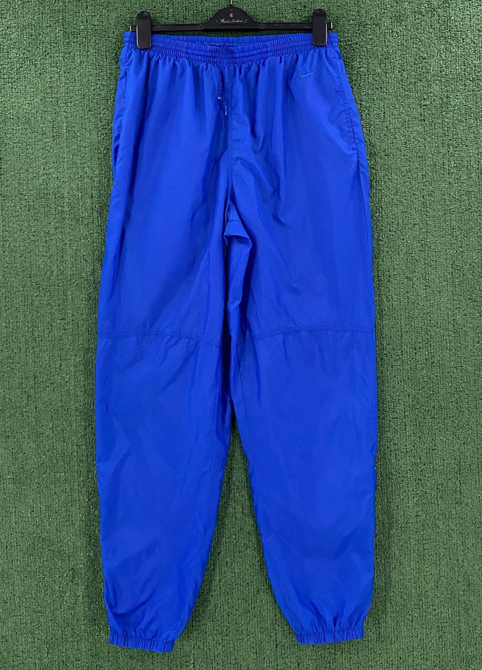 Nike 90s Nike Embroidered Swoosh Windbreaker Pants Large Size US 36 / EU 52 - 1 Thumbnail