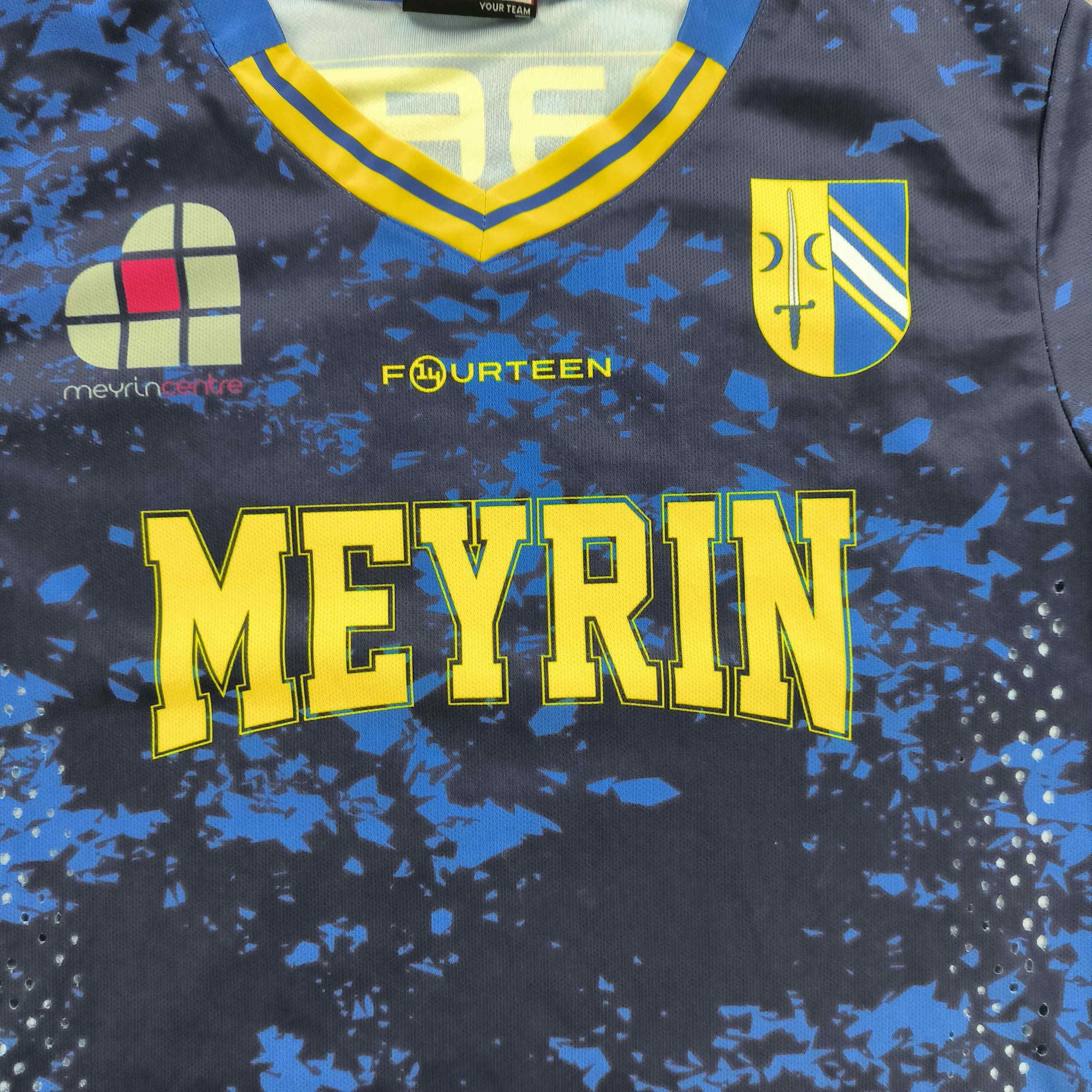 Other Meyrin Basket Geneve Fourteen shooting shirt size M Size US M / EU 48-50 / 2 - 3 Thumbnail