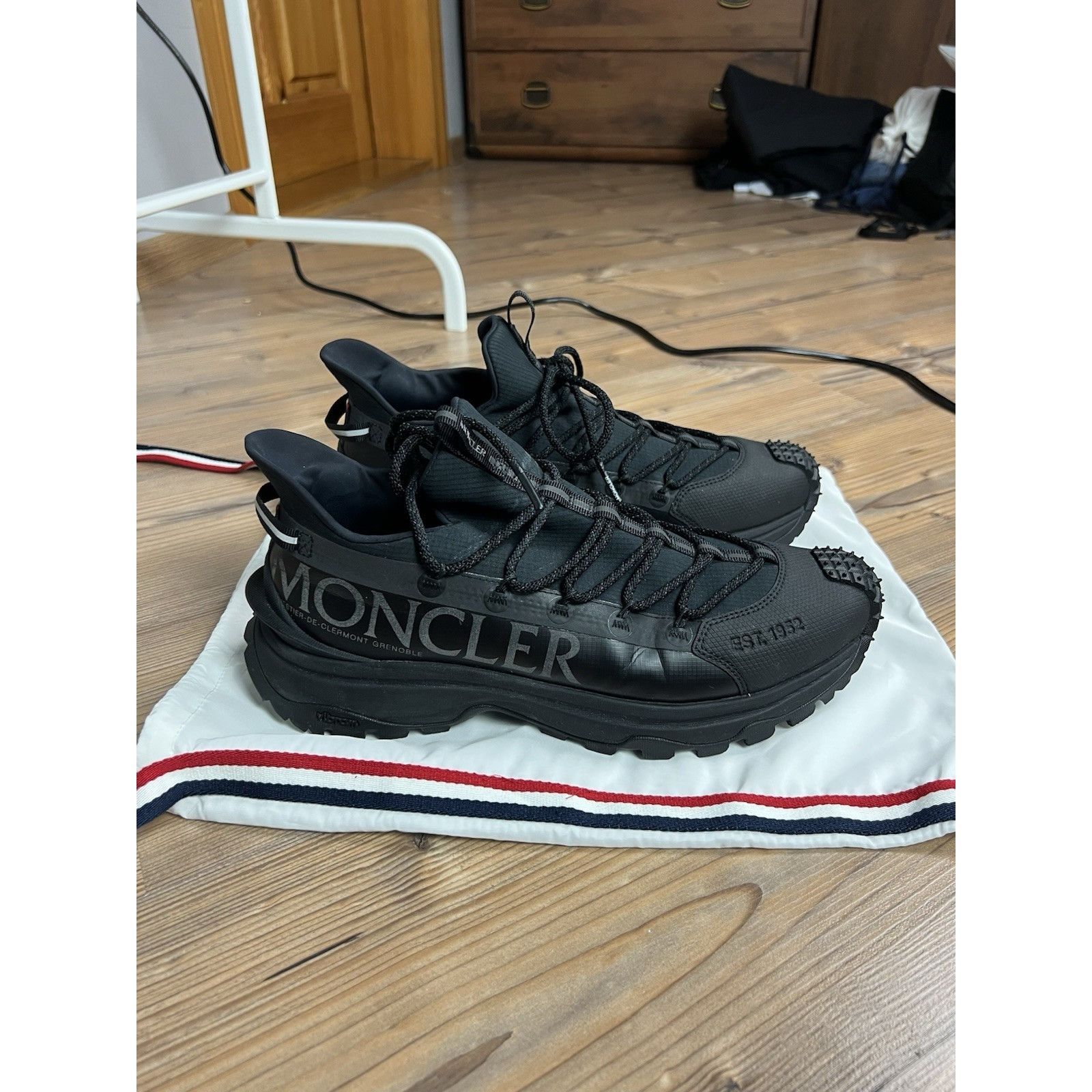 Moncler MINT! MONCLER TRAILGRIP LITE2 Vibram Ripstop Black Sneakers Size US 10.5 / EU 43-44 - 2 Thumbnail