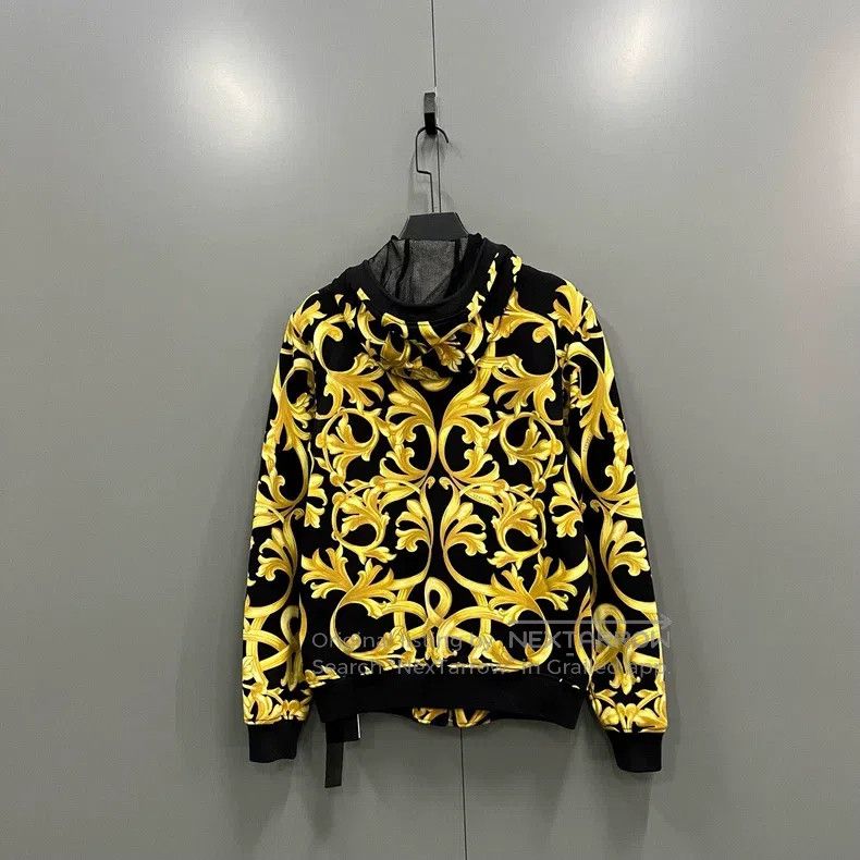 Versace Versace A classic patterned hooded jacket Size US M / EU 48-50 / 2 - 2 Thumbnail