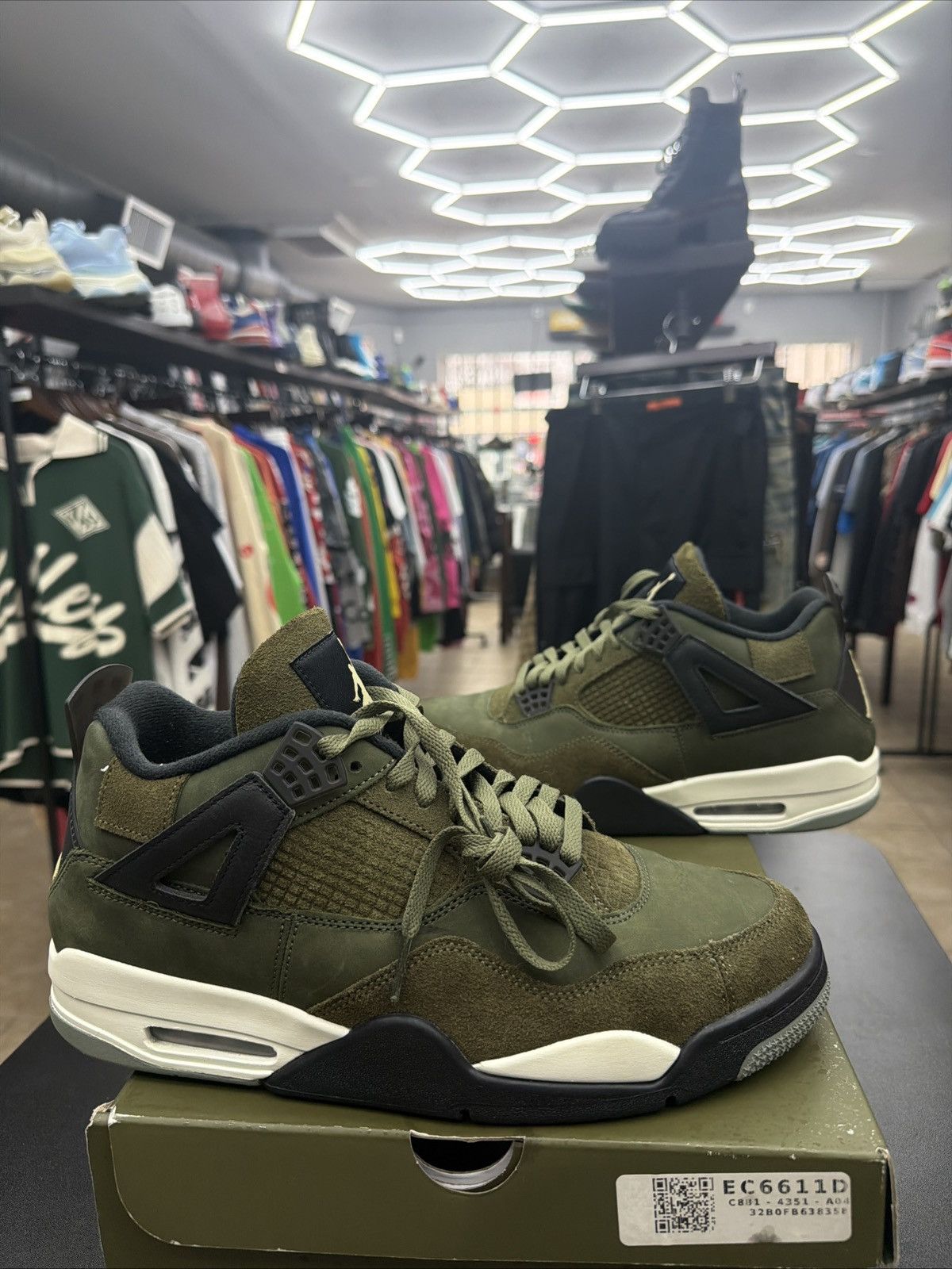 Jordan Brand Air Jordan 4 Craft ‘Olive’ Men’s Size 12 Pre-owned Sneakers Size US 12 / EU 45 - 3 Thumbnail