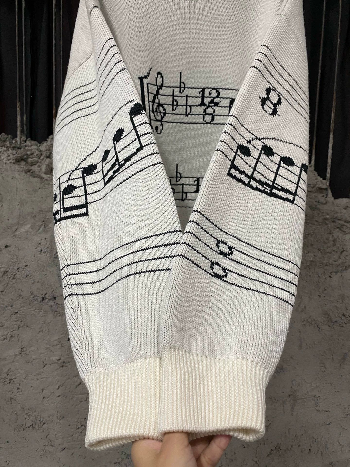 Louis Vuitton Louis Vuitton LV musical note sweater. Size: M. Size M / US 6-8 / IT 42-44 - 3 Thumbnail