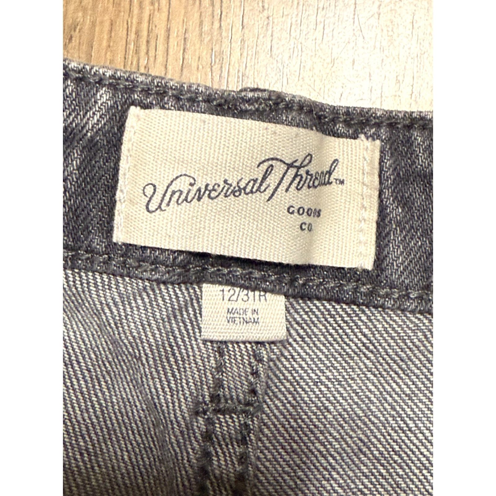 Vintage VINTAGE: No but Keep Original: Universal Thread Jeans Womens Size 12/31R Gray Relaxed Straight 40" Length Size 34" / US 12 / IT 48 - 4 Thumbnail