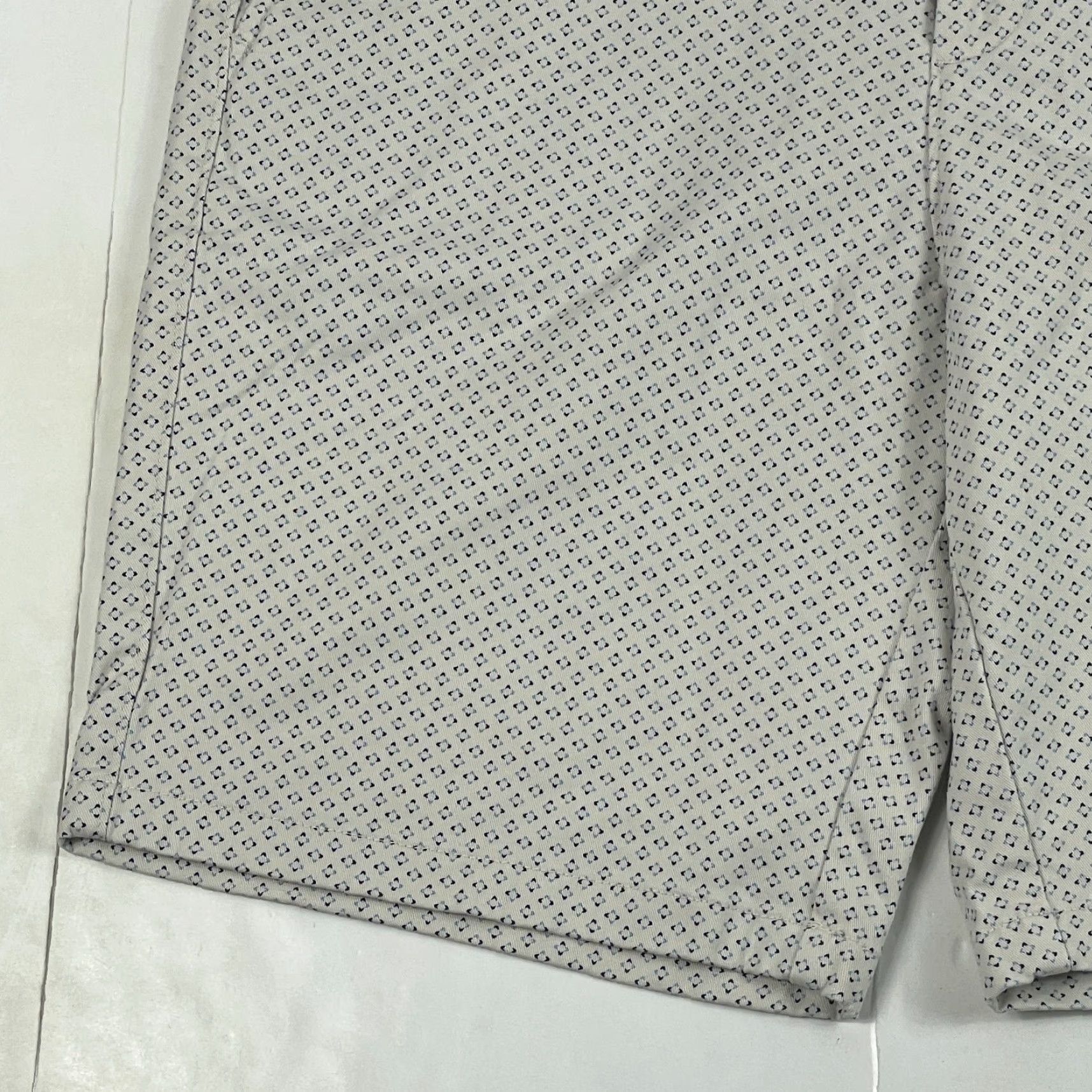 johnnie-O johnnie-O Shorts Mens 35 x 9 Beige Golf Chino Geometric 5-Pocket Casual Travel Workwear Cotton Spandex Moisture Wicking Lightweight Size US 35 - 5 Thumbnail