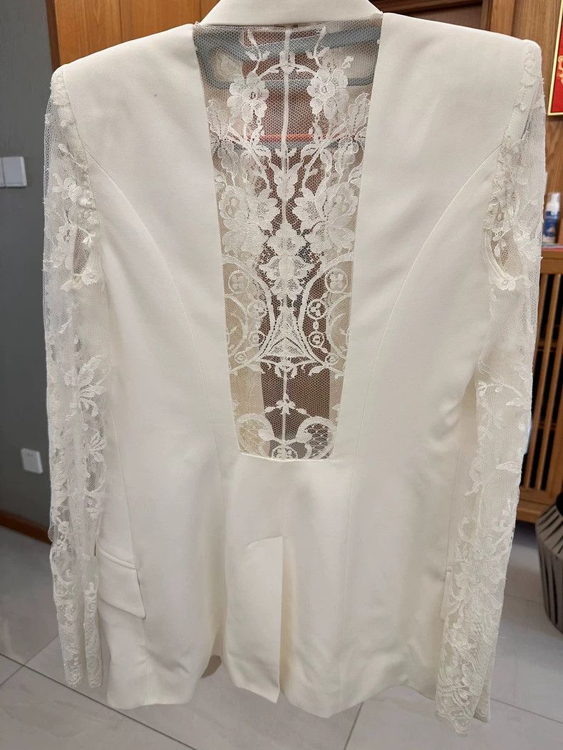 Alexander McQueen Alexander Mcqueen Lace suit for the catwalk Size S / US 4 / IT 40 - 1 Thumbnail