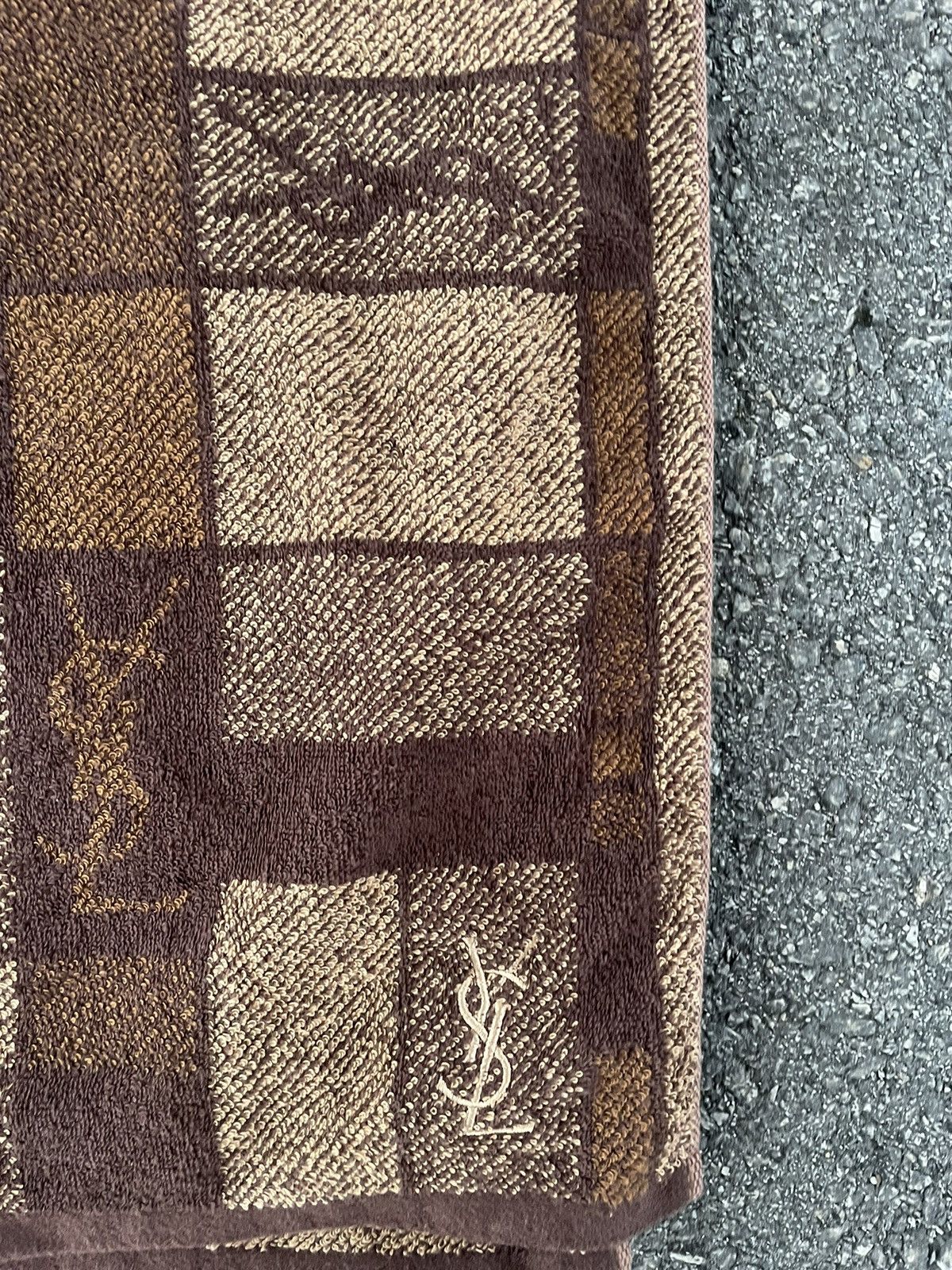 Yves Saint Laurent Yves Saint Laurent Towel Size ONE SIZE - 2 Thumbnail