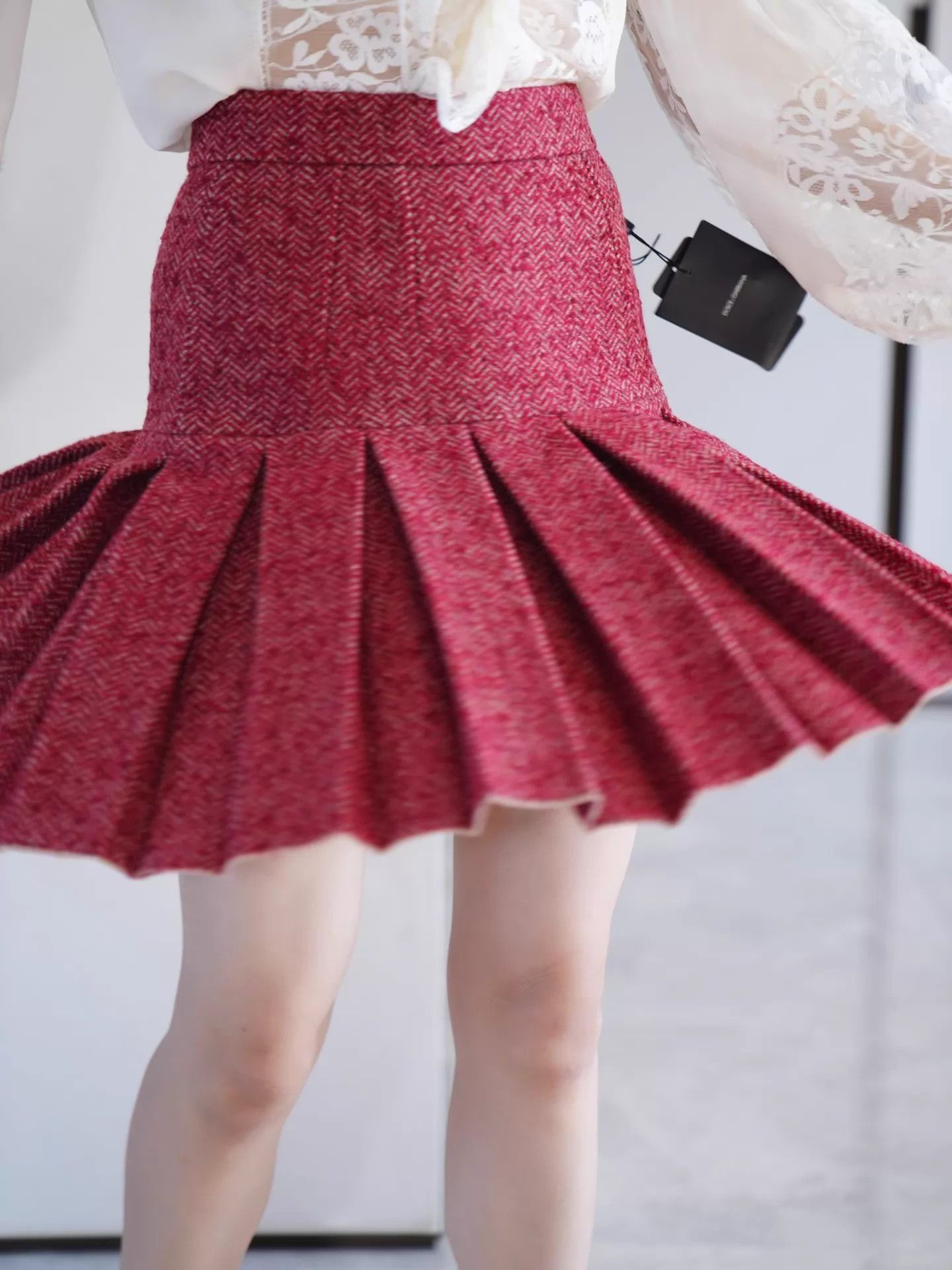 Dolce & Gabbana Dolce&Gabbana Burgundy Herringbone Pleated Wool Skirt Size 26" / US 2 / IT 38 - 7 Thumbnail