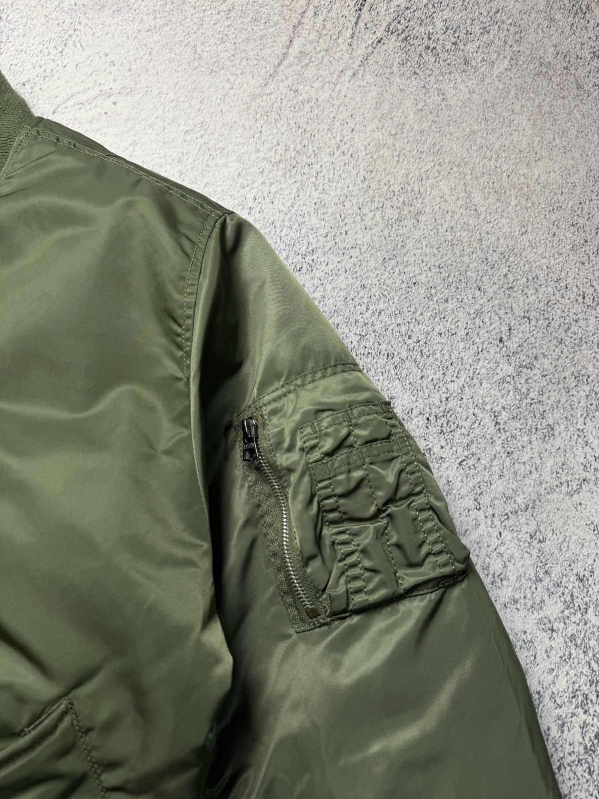 Alpha Industries Vintage Alpha Industries Green Bomber Jacket MA1 USA Size US M / EU 48-50 / 2 - 8 Thumbnail