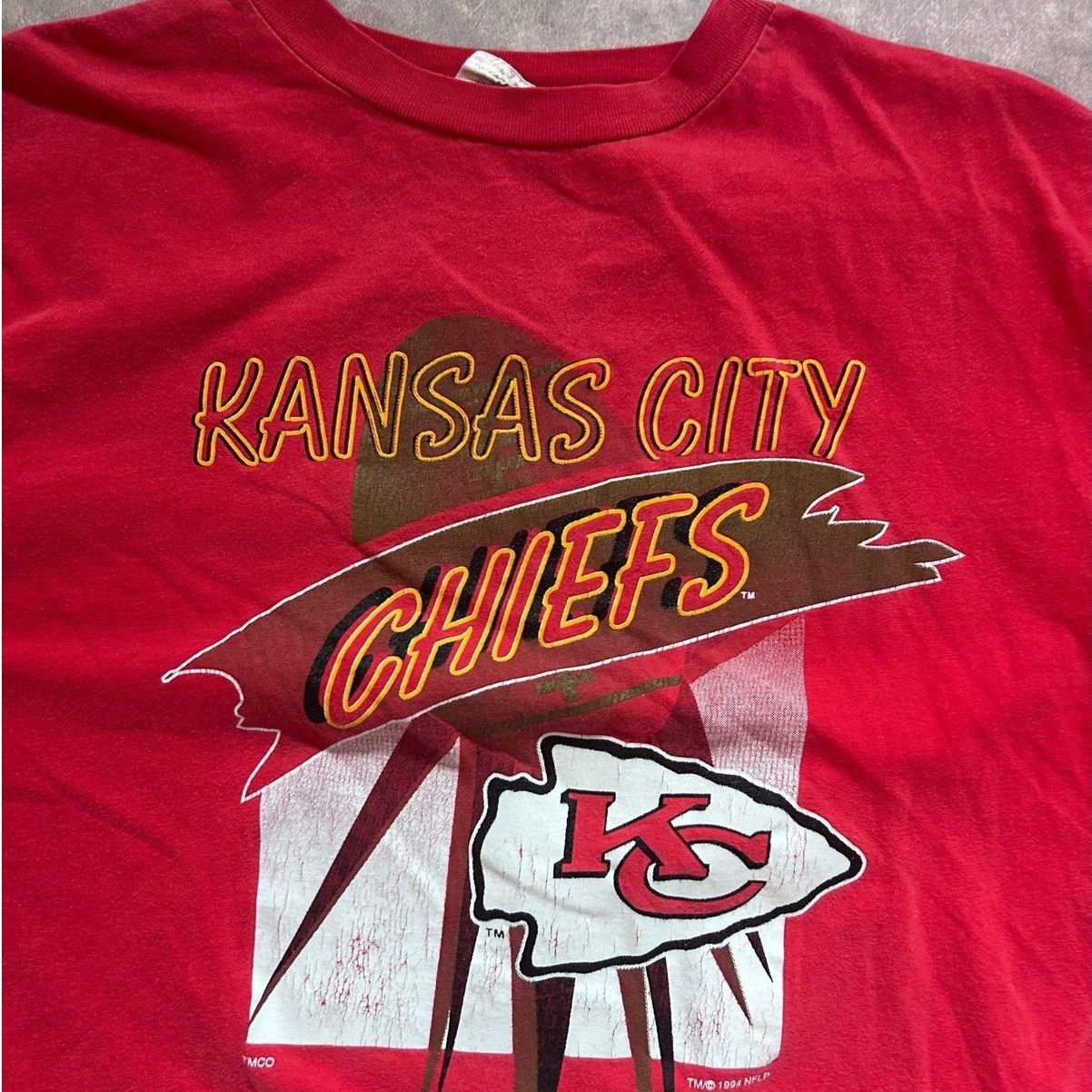 Vintage 90s Vintage Kansas City Chiefs Red T Shirt Size XL Size US XL / EU 56 / 4 - 2 Thumbnail