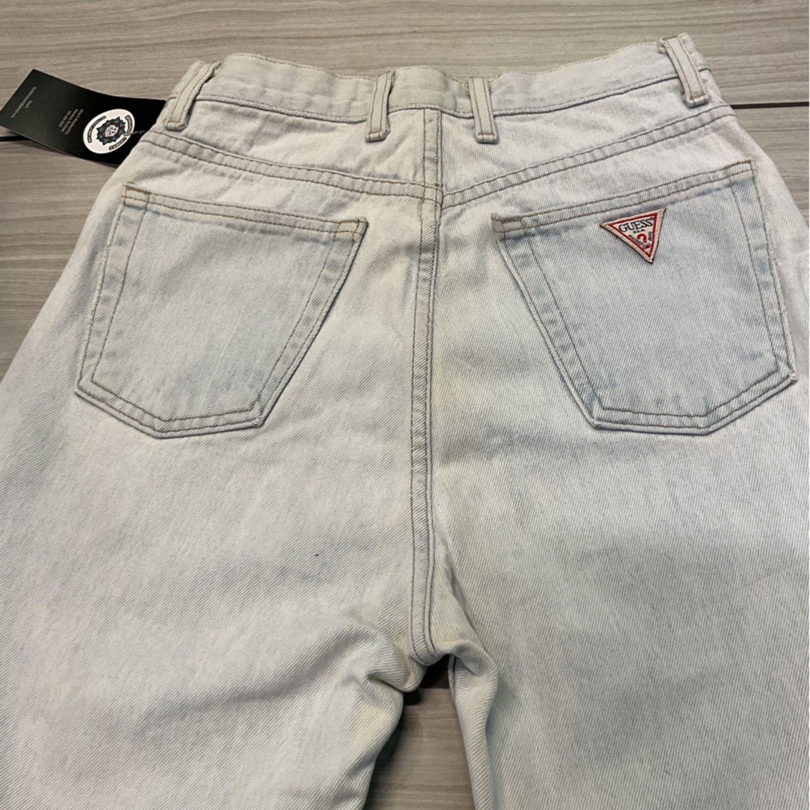 Guess Vintage 90’s Guess High-Waist Light Wash Taper Mom Jeans Size 28" / US 6 / IT 42 - 6 Thumbnail
