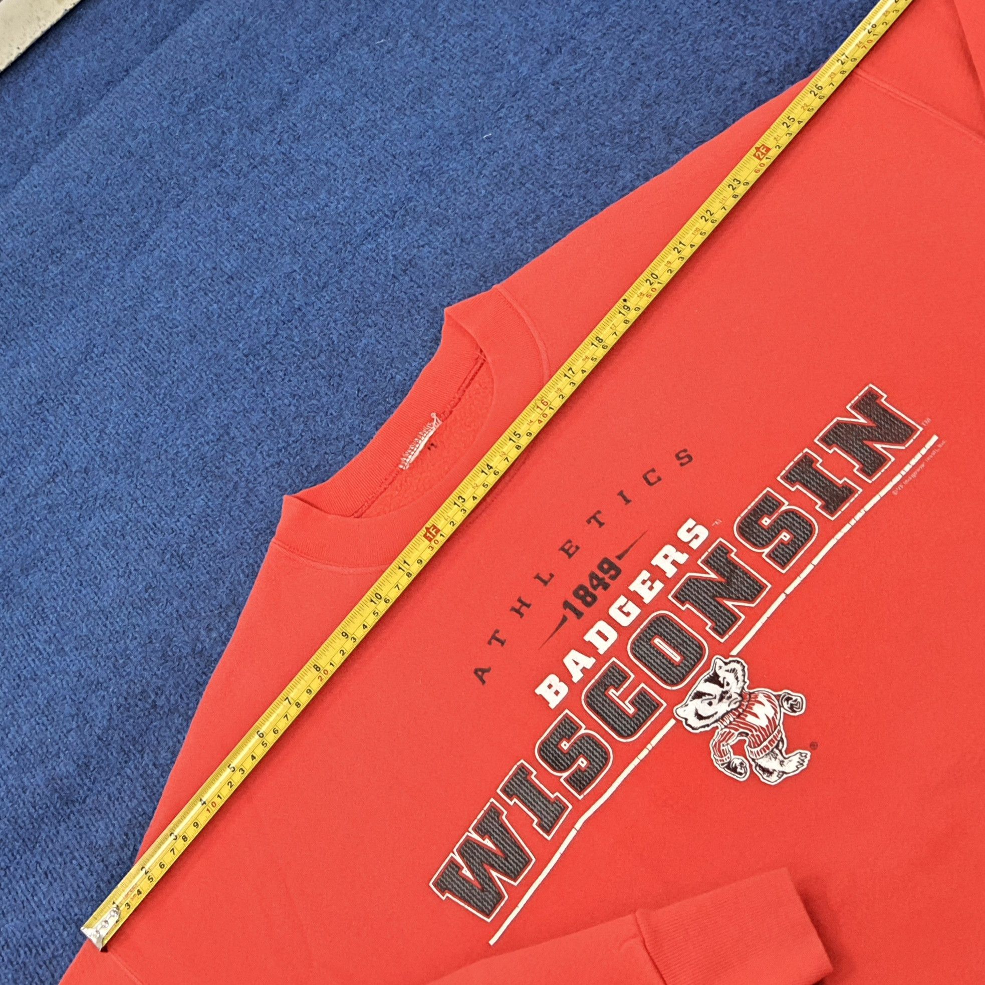 NFL Vintage Badgers Wisconsin Football NFL Sweatshirt C248N3 Size US XL / EU 56 / 4 - 7 Thumbnail