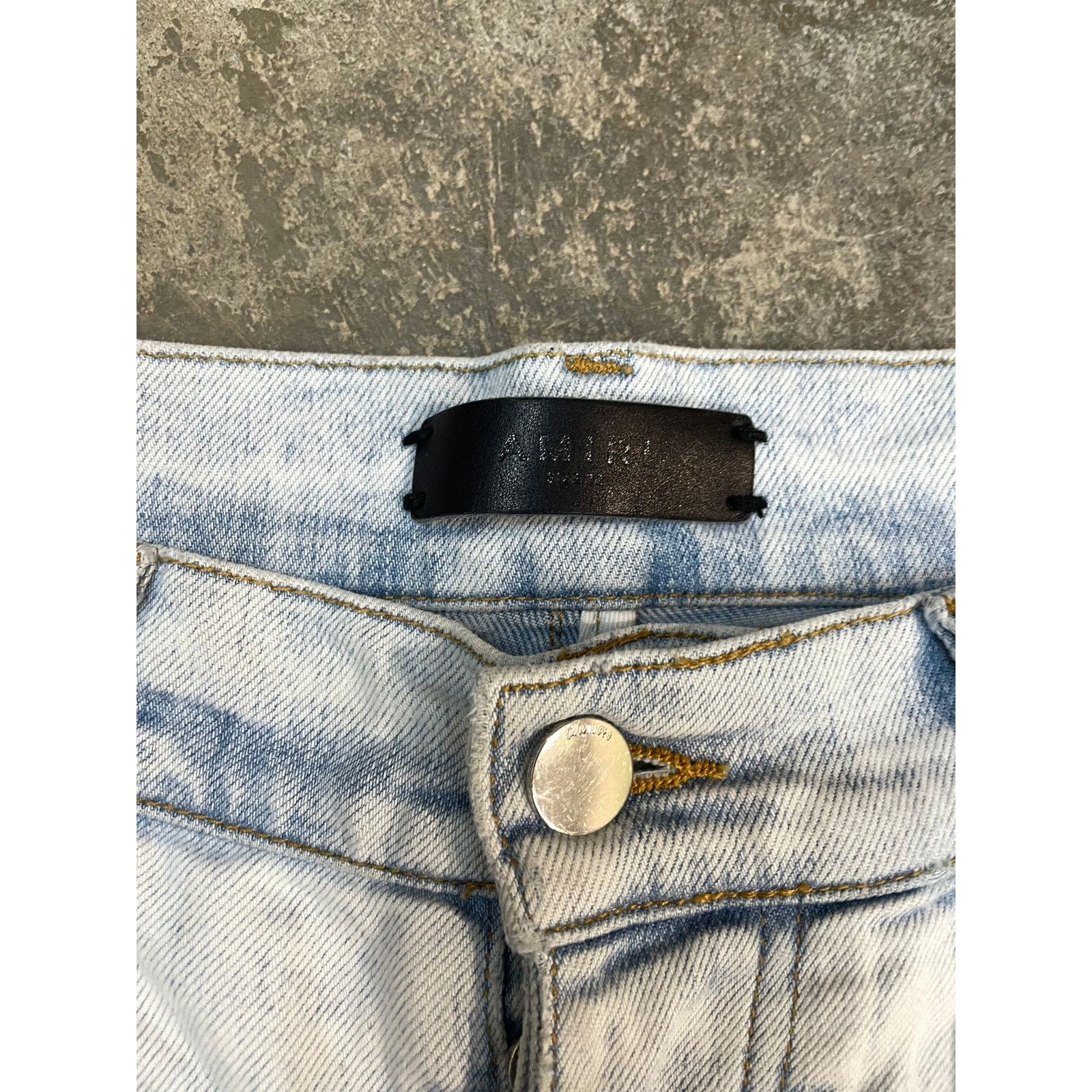 Amiri Amiri Jean Lightwash A Patch 32 Used Size US 32 / EU 48 - 2 Thumbnail