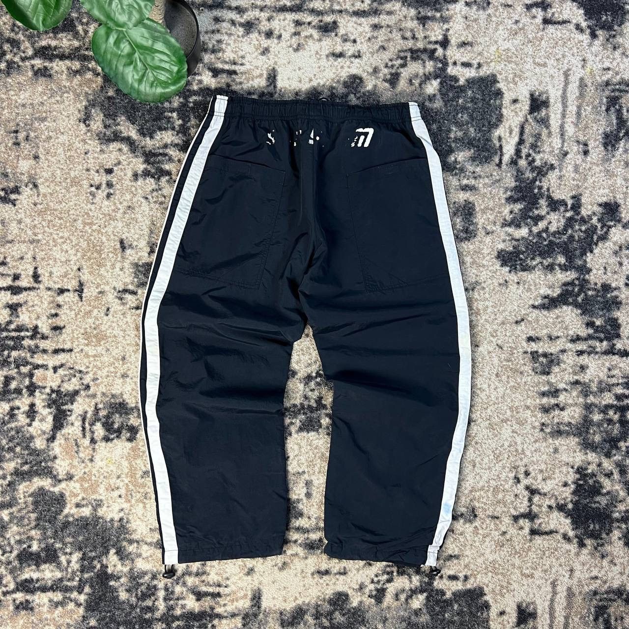 Japanese Brand Japanese Y2K Big Logo Nylon Parachute Track Pants Size US 30 / EU 46 - 2 Thumbnail