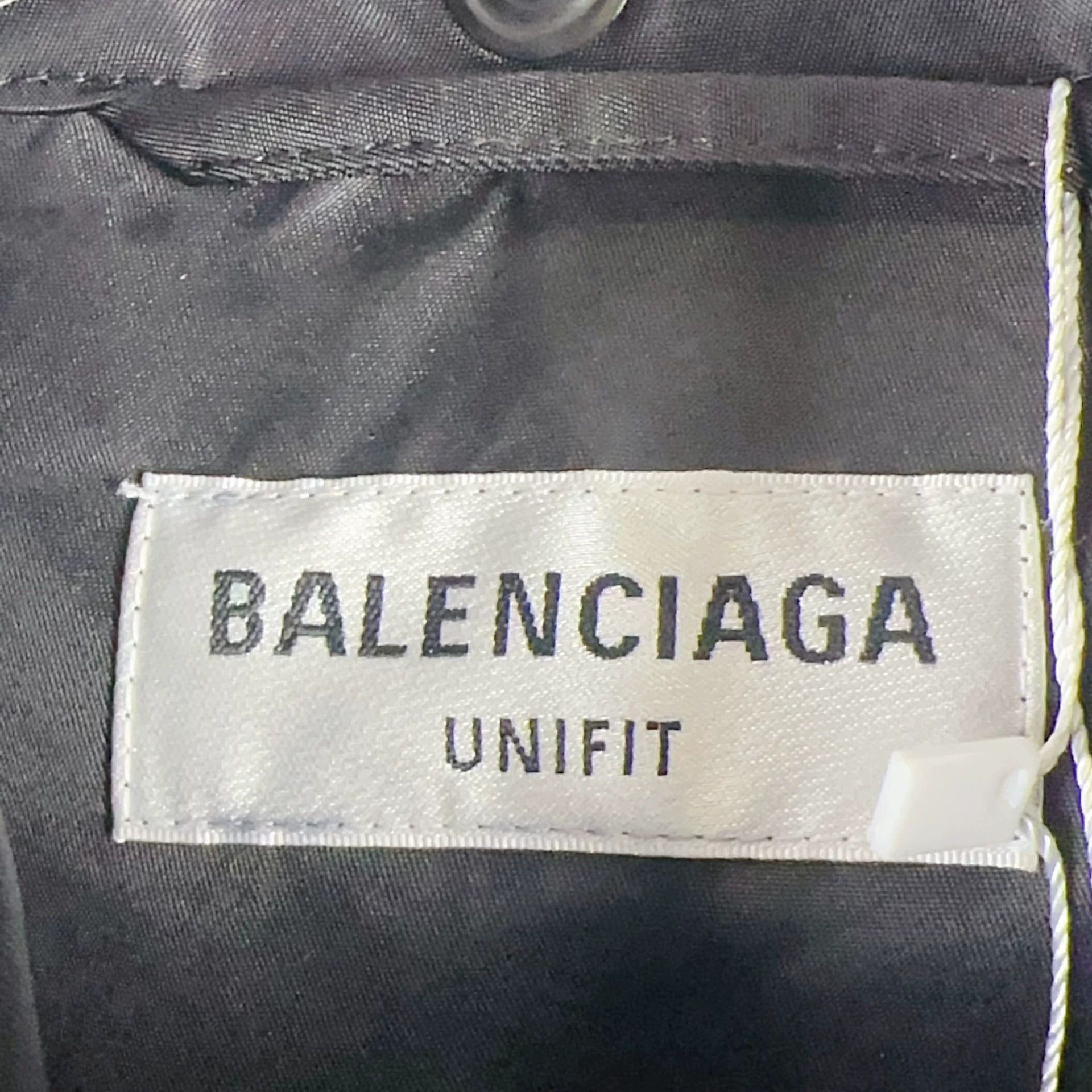 Balenciaga Balenciaga Waterproof Hooded Jacket Size 3 Size US L / EU 52-54 / 3 - 3 Thumbnail