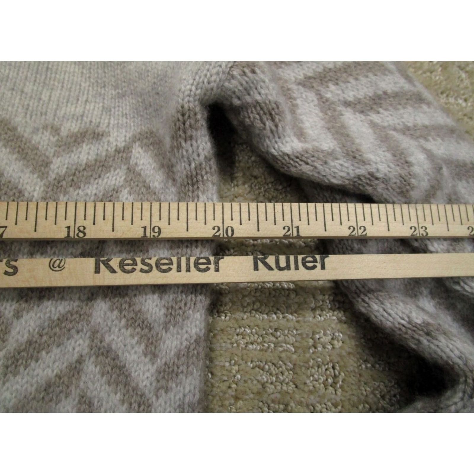 Athleta Athleta Sweater Women M Gray Turtleneck Chevron Pattern Cashmere Wool Pullover Knit All Seasons Casual Geometric Logo Size M / US 6-8 / IT 42-44 - 6 Thumbnail