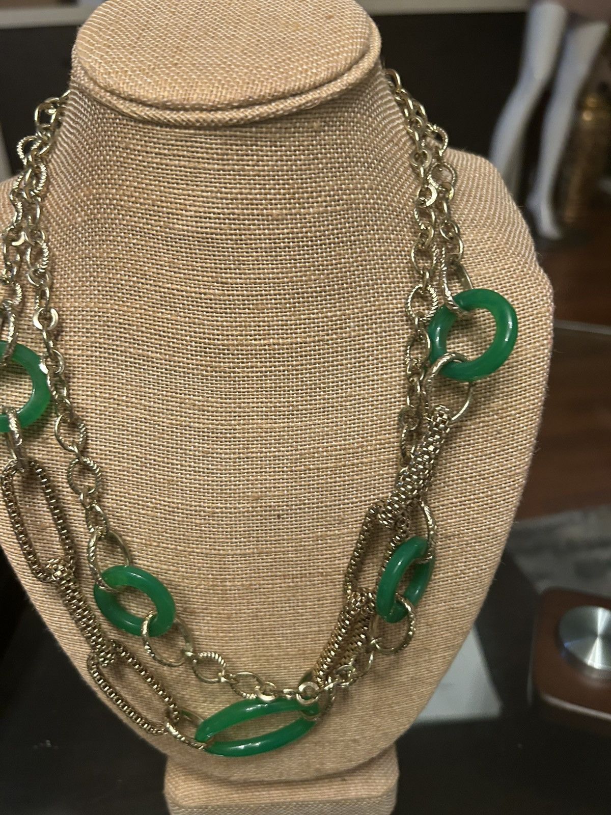 Other Green lucite & gold necklace Size ONE SIZE - 2 Thumbnail