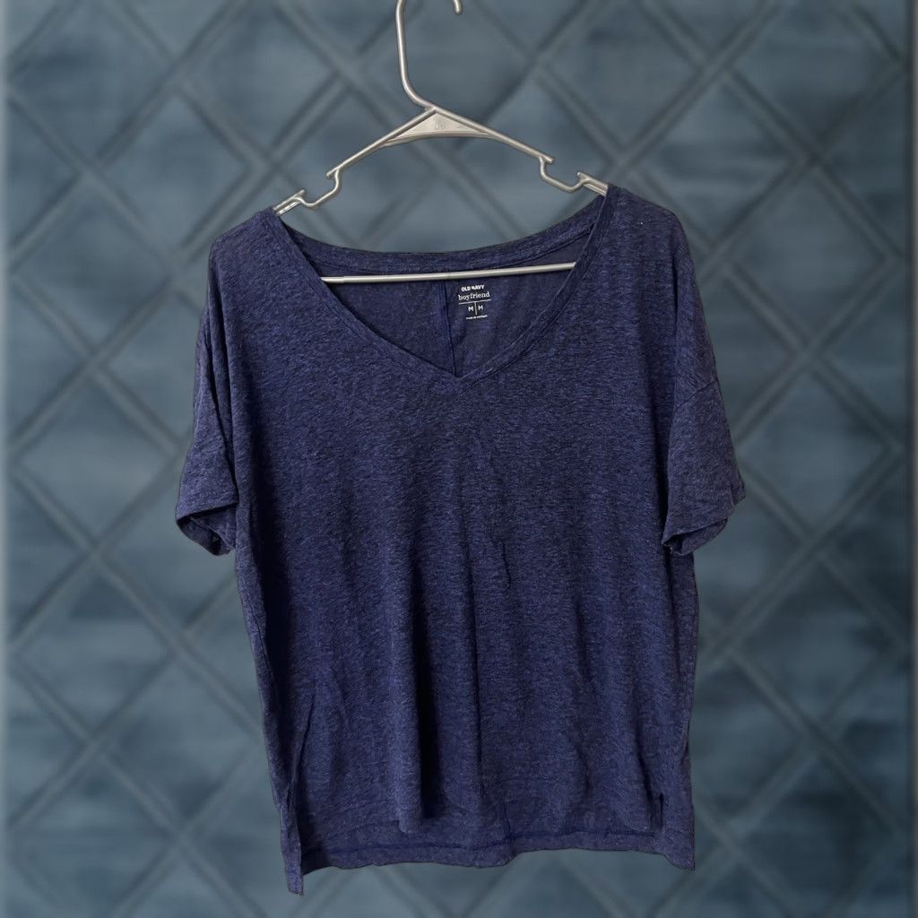 Old Navy Old Navy Shirt Womens Size Medium Blue V-Neck Short Sleeve Pocket Tee - Basic T-Shirt, Cotton/Poly, Relaxed Fit, Regular, Womens, Vintage: No Size M / US 6-8 / IT 42-44 - 1 Thumbnail