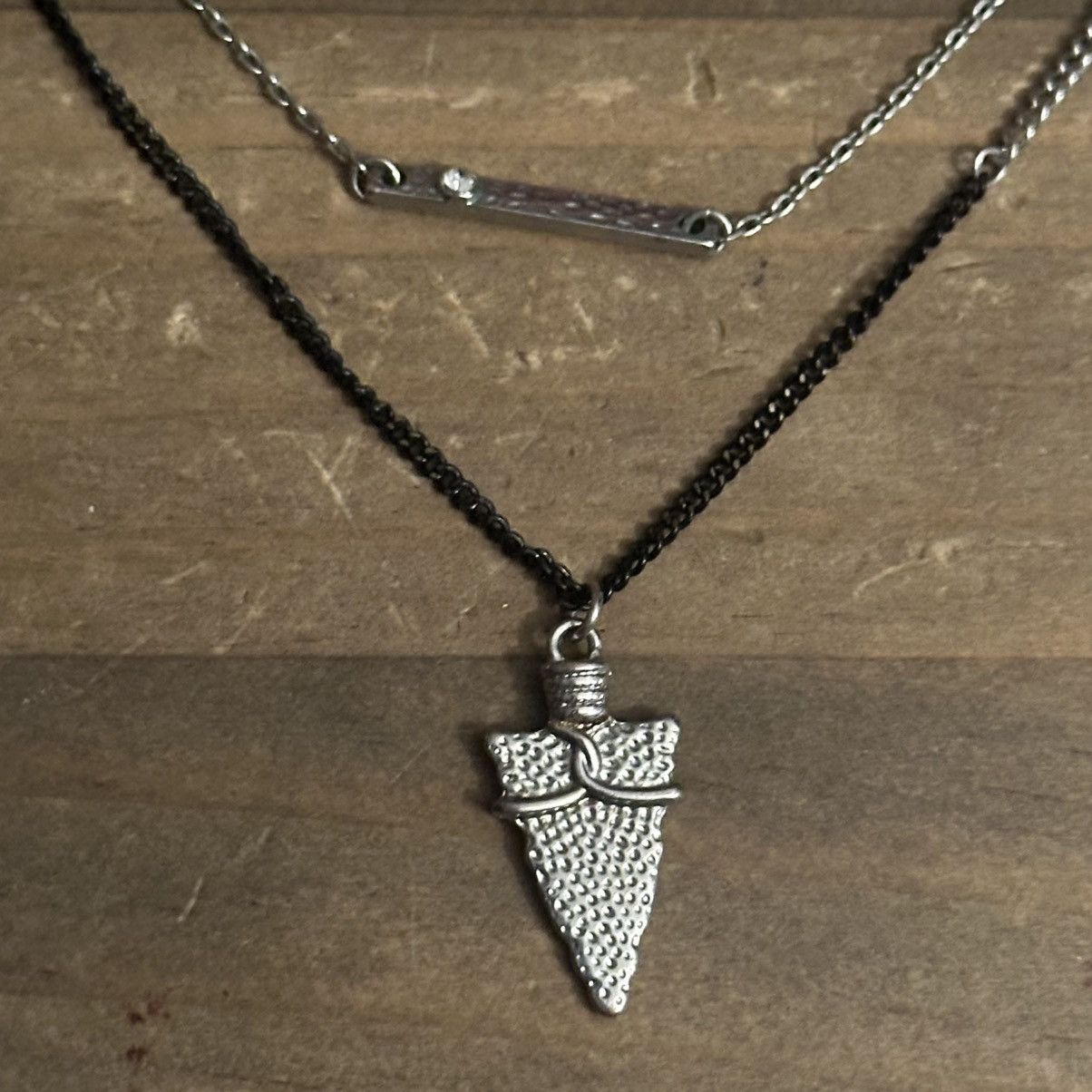 Other Long layered silver tone bar and arrow necklace Size ONE SIZE - 2 Thumbnail