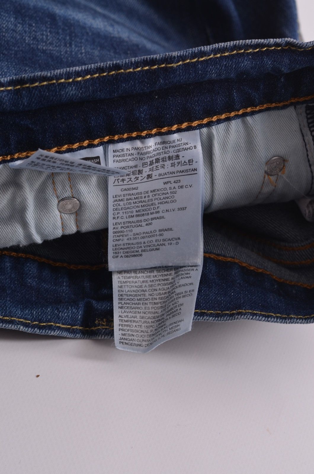 Levi's Vintage LEVIS 510 Distressed Denim Jeans size 34 Size US 34 / EU 50 - 4 Thumbnail