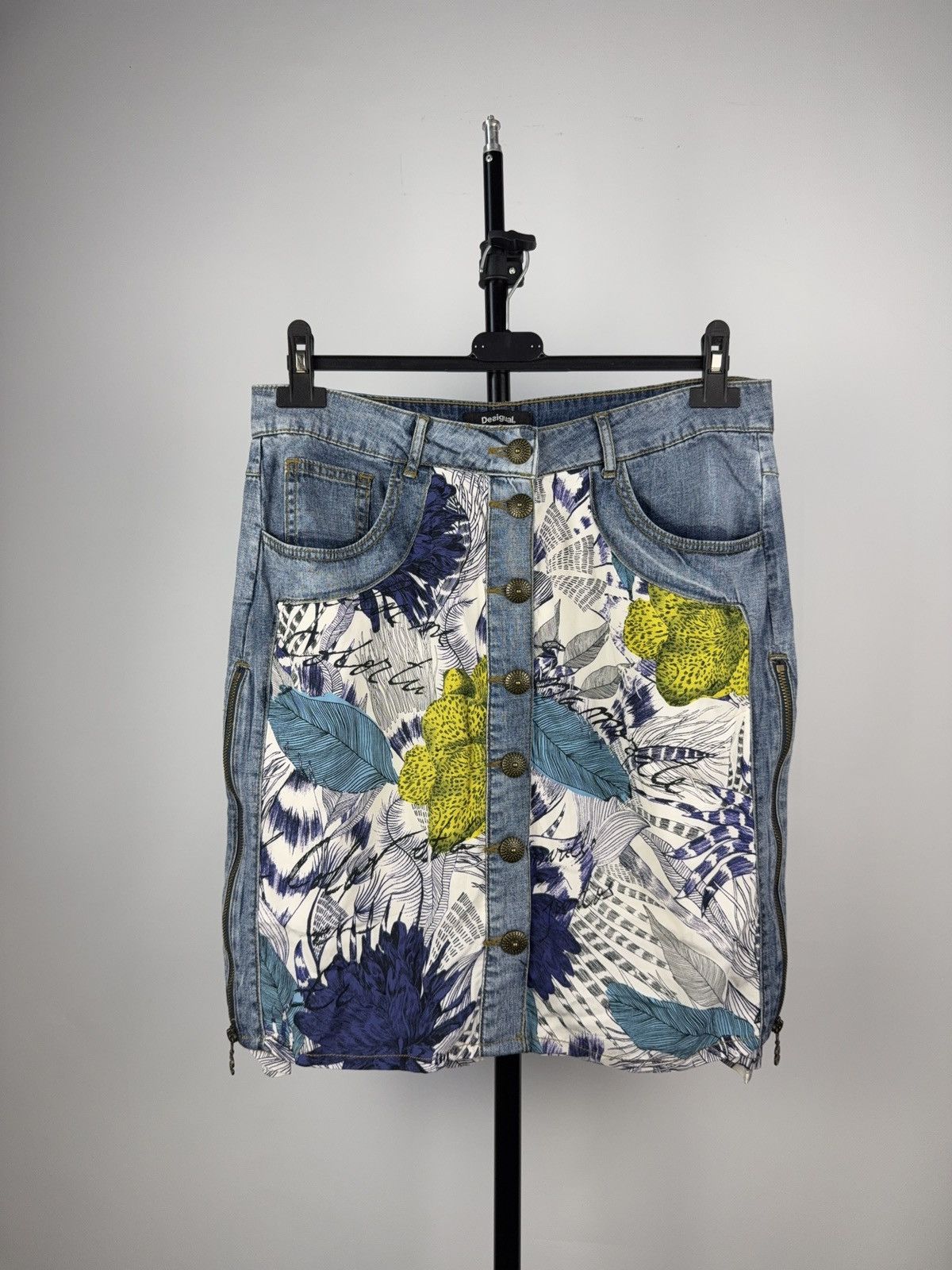 Desigual 00s Y2K Style Desigual Floral Patch Denim Skirt Size 42 Size 31" - 1 Thumbnail