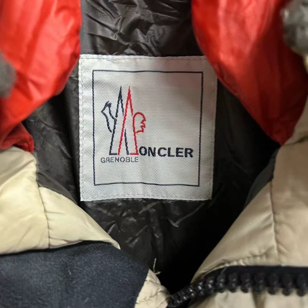 Moncler moncler khaki down ski jacket new with tags Size US M / EU 48-50 / 2 - 3 Thumbnail