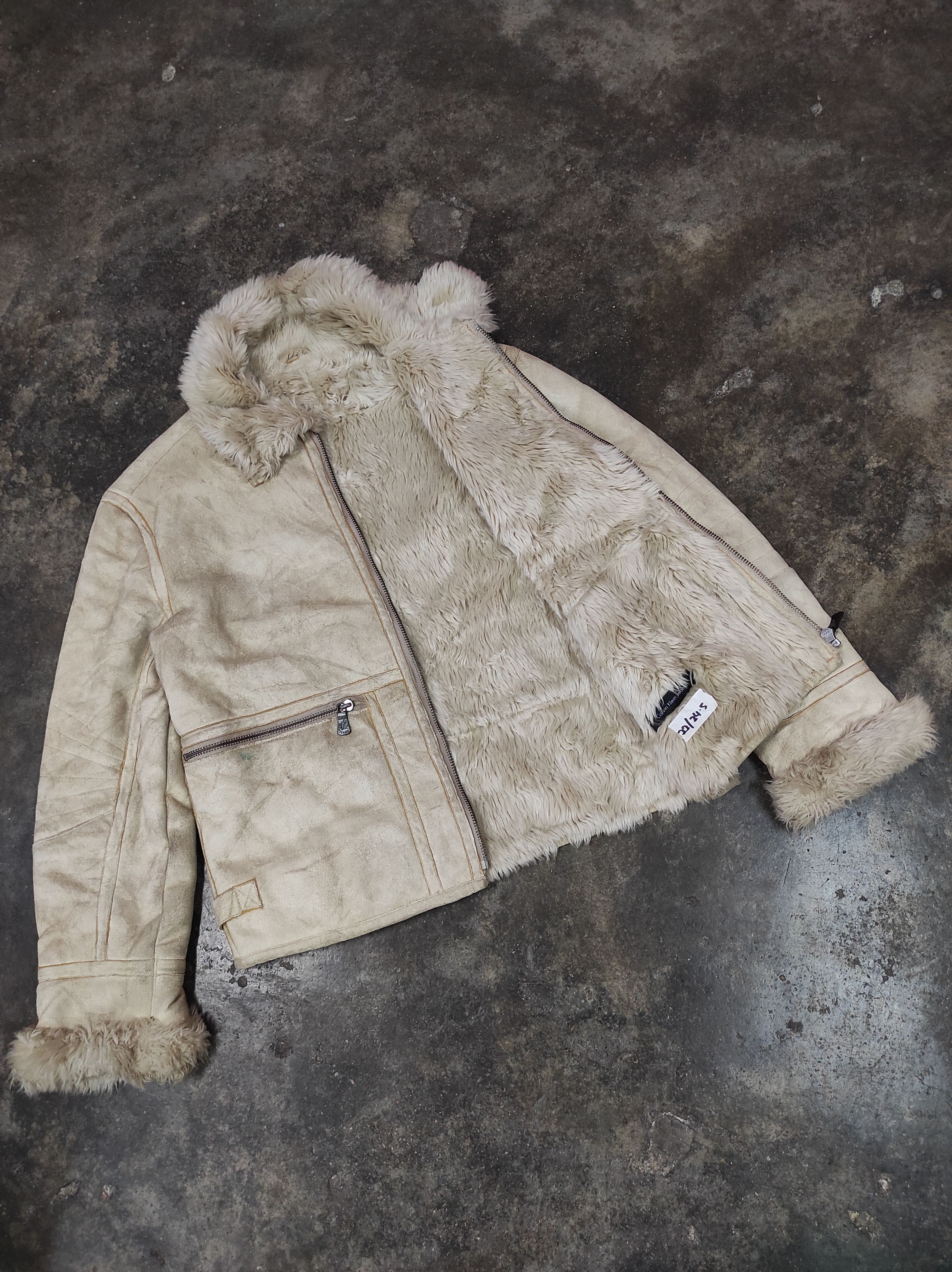 Calvin Klein CALVIN KLIEN JEANS SHERPA LINING B-3 JACKET Size M / US 6-8 / IT 42-44 - 2 Thumbnail