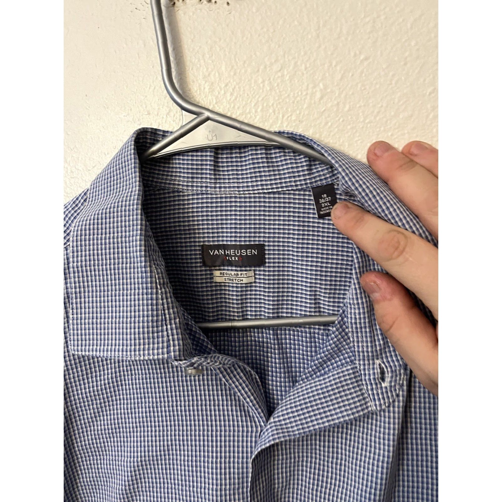 Van Heusen VINTAGE Van Heusen Button-Up Shirt Mens 18 Long Sleeve Regular Fit Plaid Blue 100% Cotton Blend Subtle Pocket Mens Size US XXL / EU 58 / 5 - 3 Thumbnail