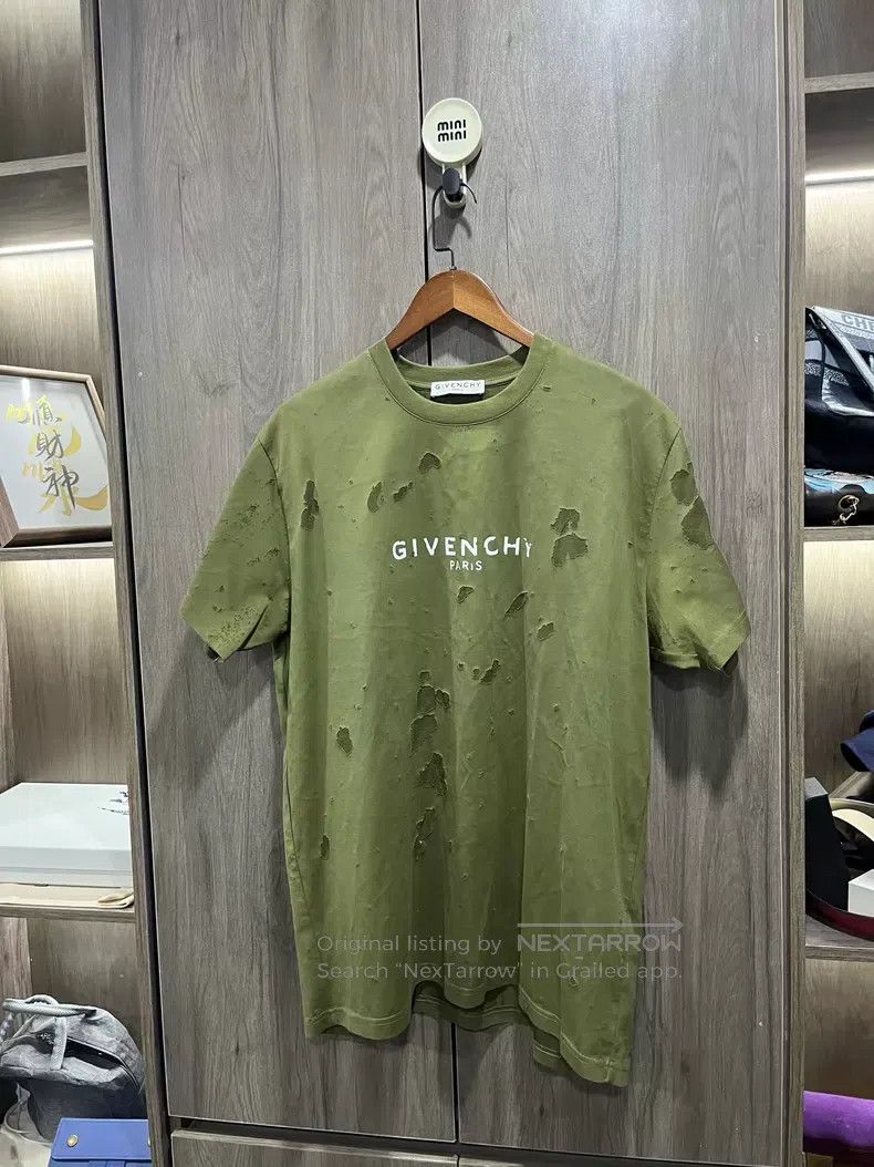 Givenchy Givenchy Green distressed round neck short sleeve Size US S / EU 44-46 / 1 - 3 Thumbnail