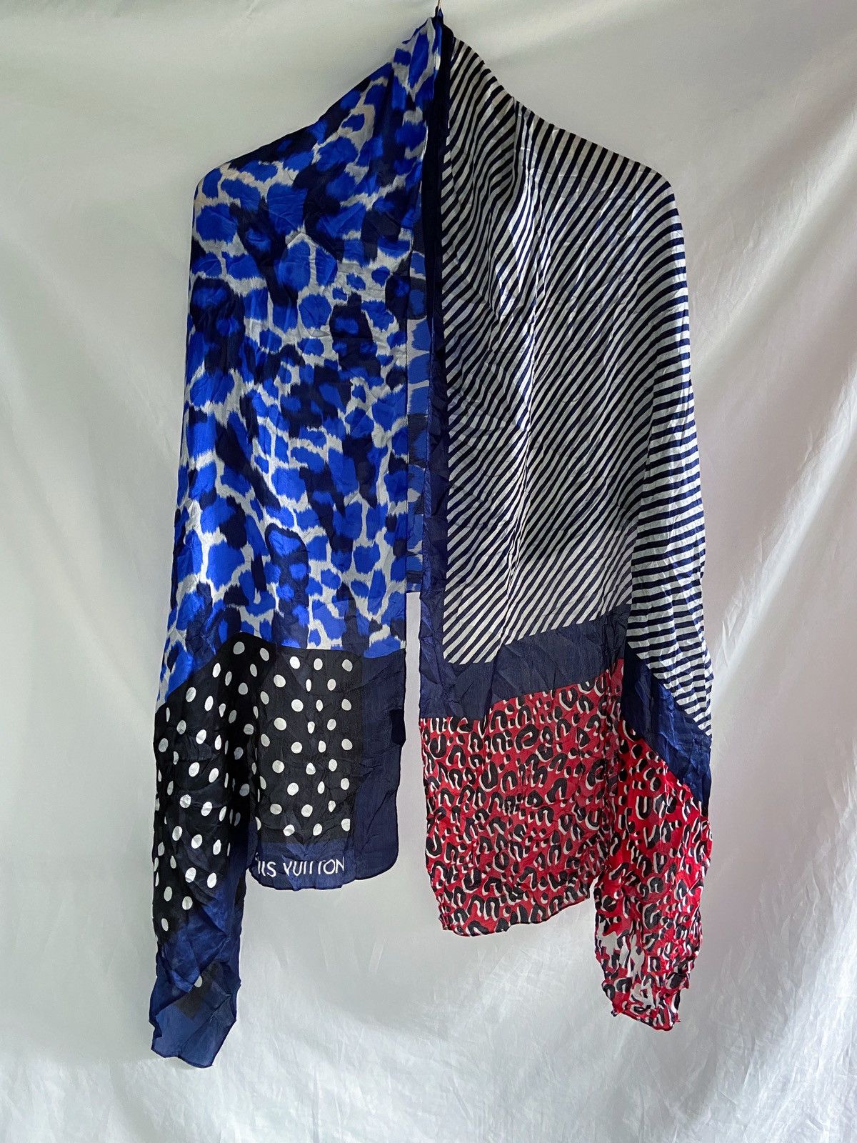 LOUIS VUITTON PATTERN SILK SCARF
