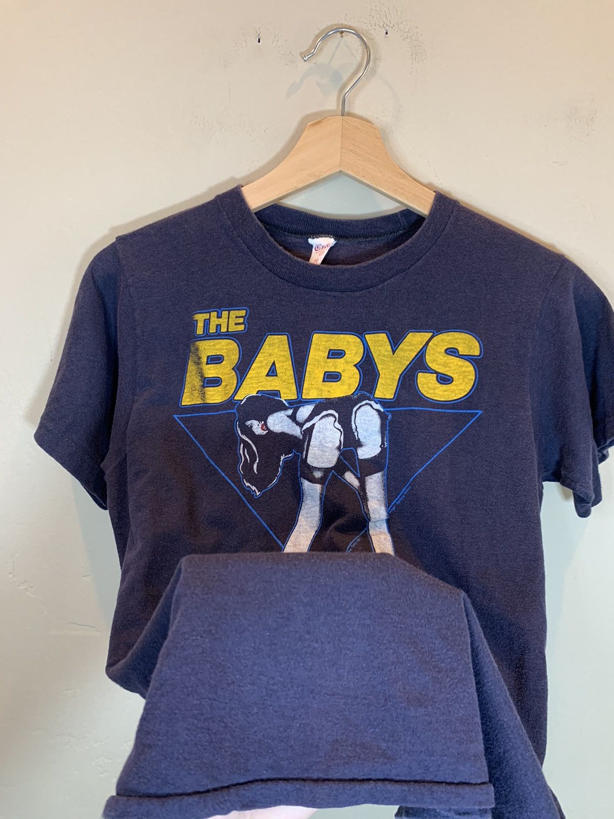 Band Tees × Vintage *RARE* Vintage 1980 The Babys On The Edge Tour Art T-Shirt M Size US M / EU 48-50 / 2 - 3 Thumbnail