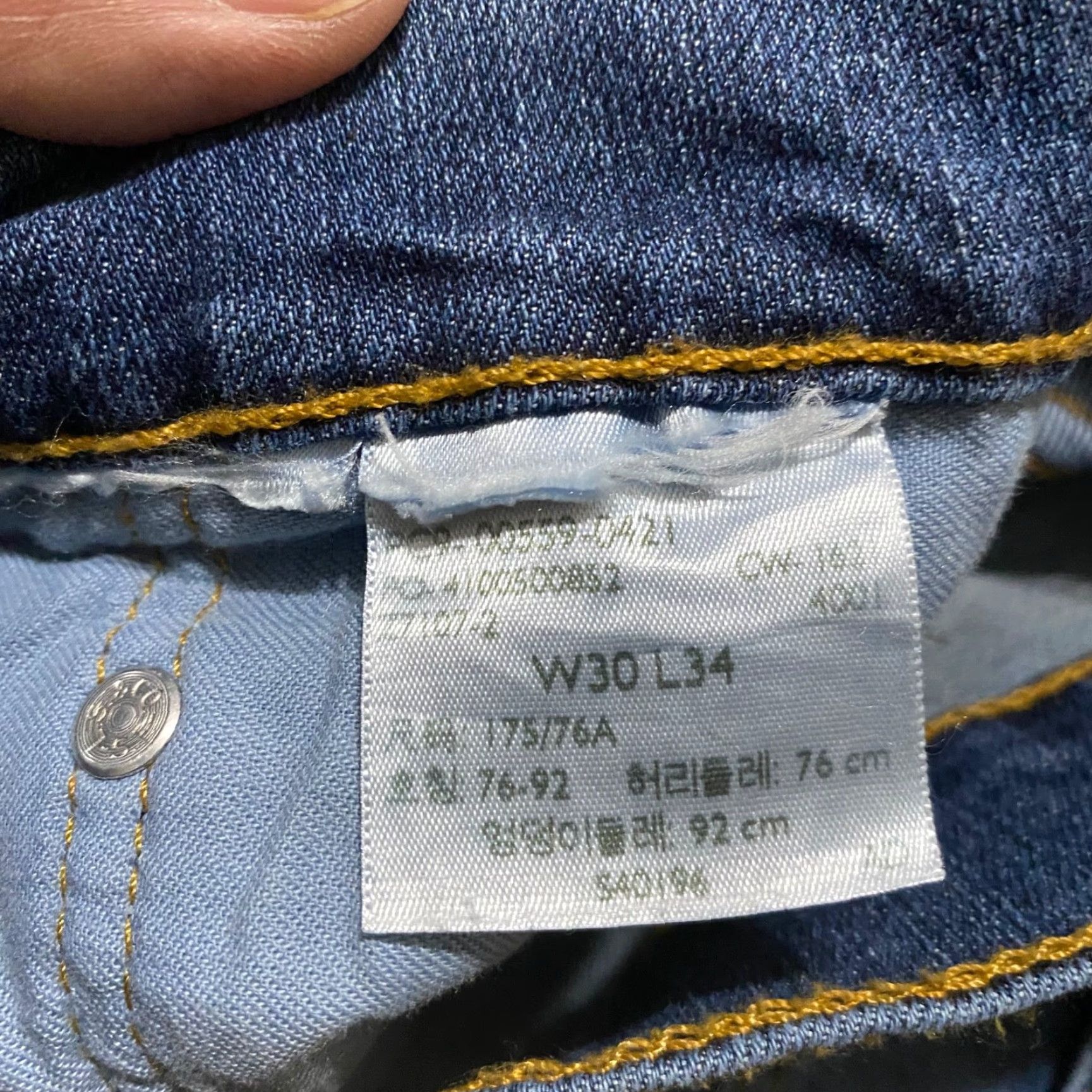 Levi's Levi's 559 Jeans Mens 30x34 Blue Denim Medium Wash Relaxed Straight Mid Rise 5-Pocket Design Navy Mens Jeans 559 500 Series Size US 30 / EU 46 - 4 Thumbnail