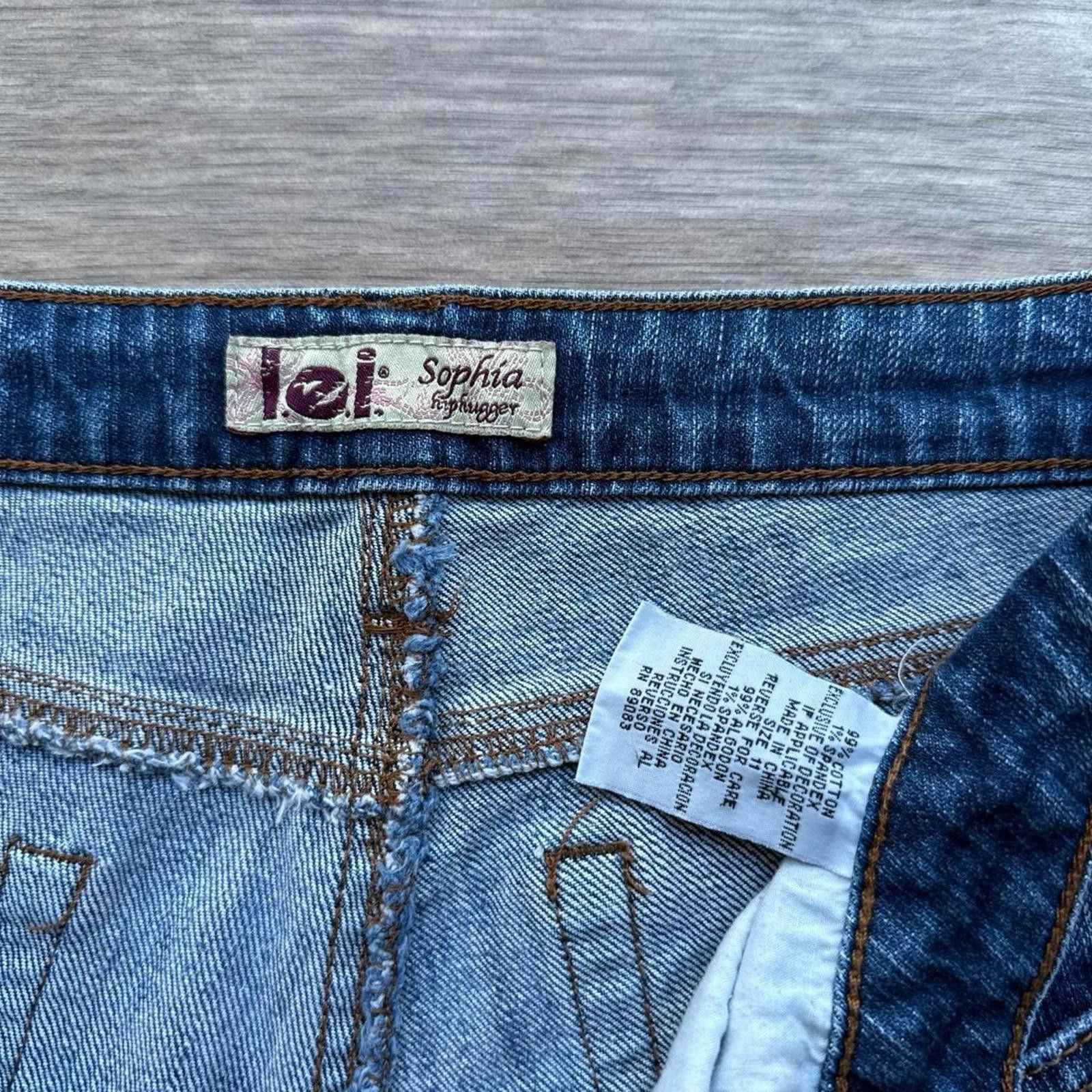 L.E.I. Y2K Lei Sophia Flared Low rise 00 Embroidered Jeans Size 34" / US 12 / IT 48 - 4 Thumbnail