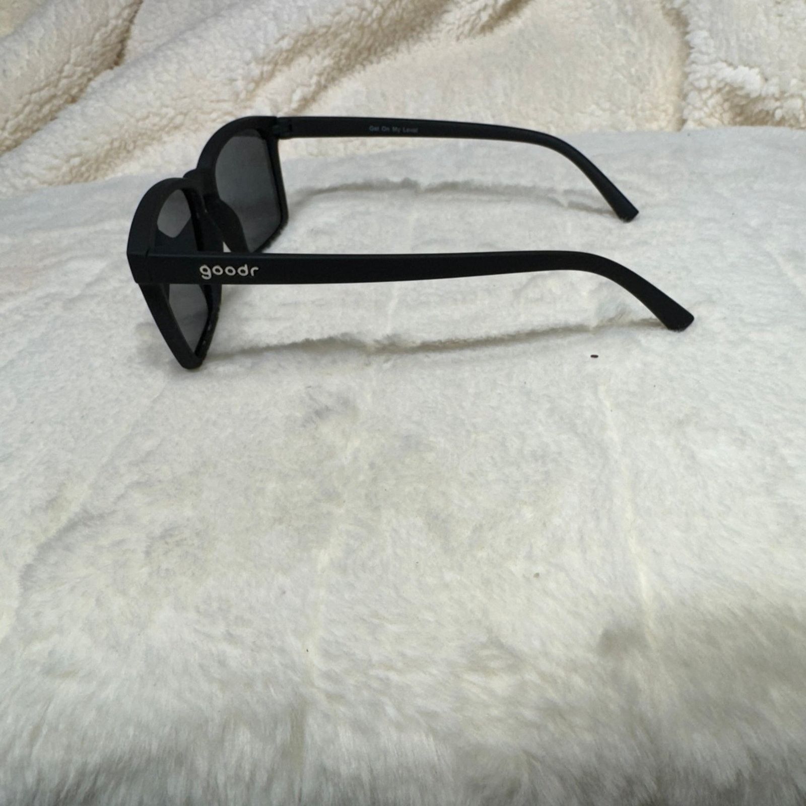 NBDN Nobrandedon Children’s Goodr sunglasses Size ONE SIZE - 3 Thumbnail