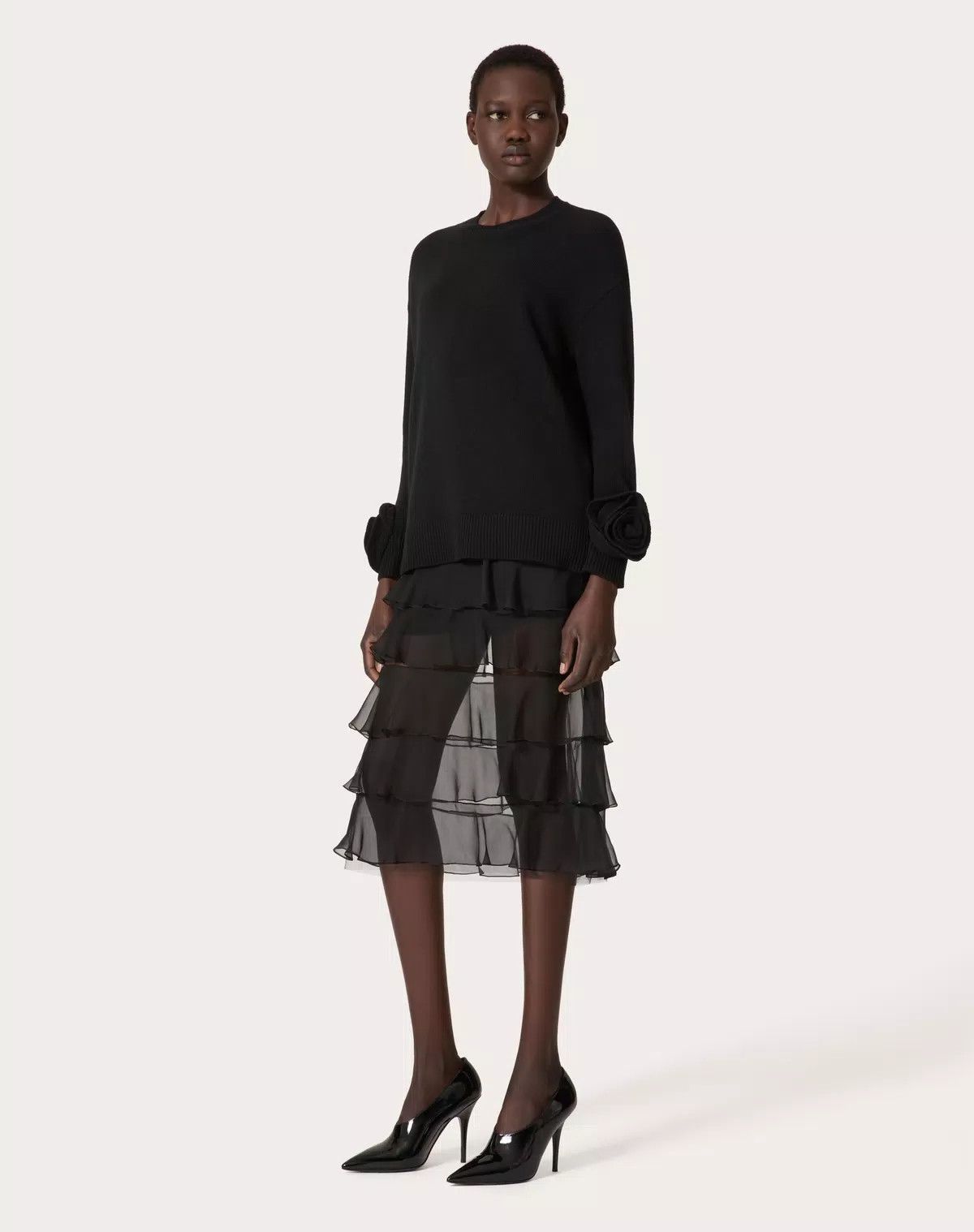 Valentino o1s1wg110426 Chiffon Skirt in Nero Size 28" / US 6 / IT 42 - 2 Thumbnail