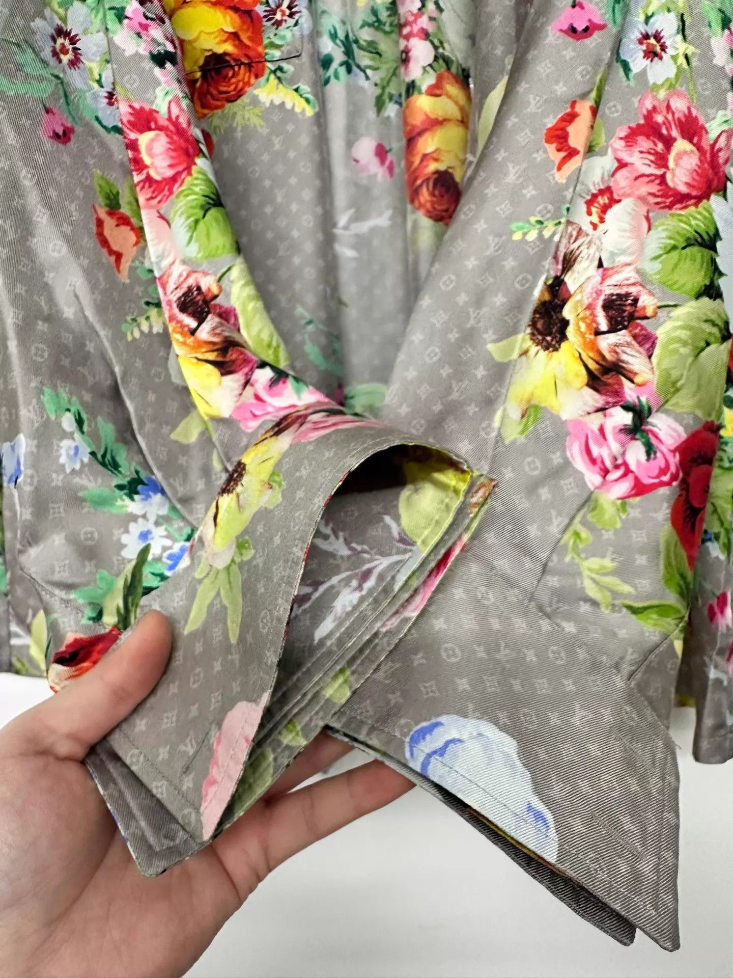 Louis Vuitton Louis Vuitton all-over print shirt size 36 Size XS / US 0-2 / IT 36-38 - 3 Thumbnail