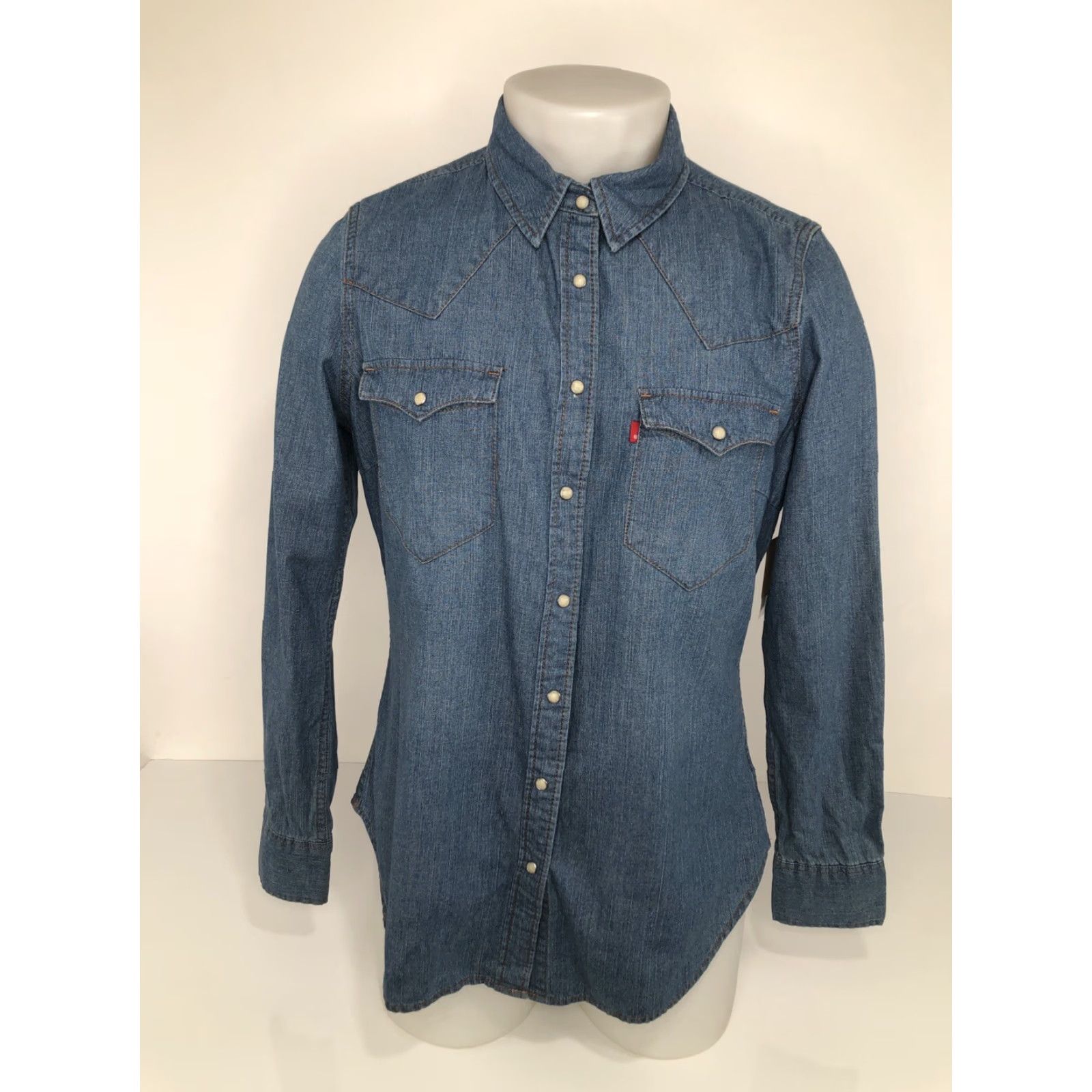 Denime LEVI STRAUSS - NEW w TAG - Denim Pearl Snap Shirt Womens Lg Blue Western Shirt Size L / US 10 / IT 46 - 2 Thumbnail
