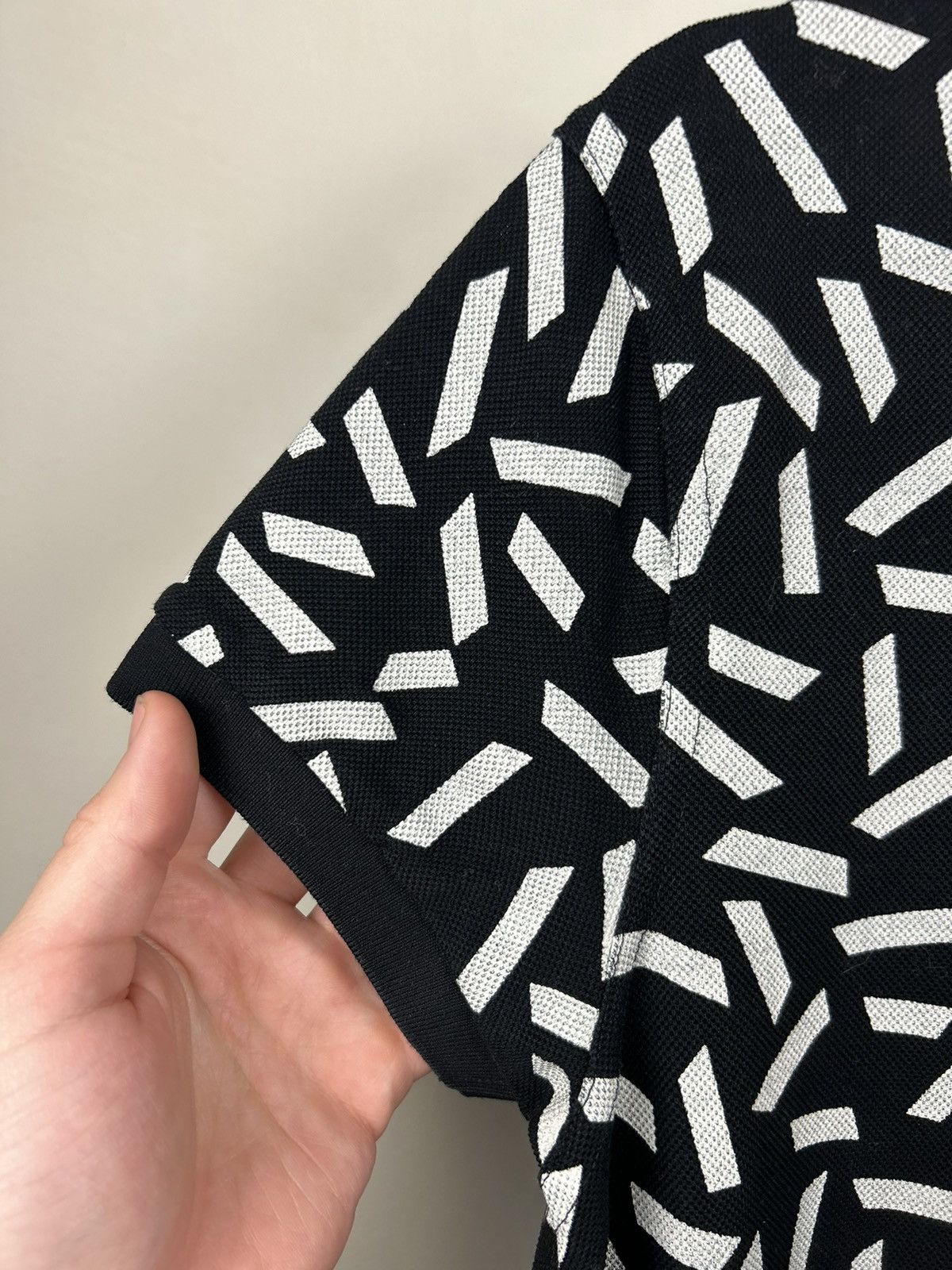 Saint Laurent Paris Saint Laurent Paris Geometric Polo Shirt YSL Size US S / EU 44-46 / 1 - 14 Thumbnail