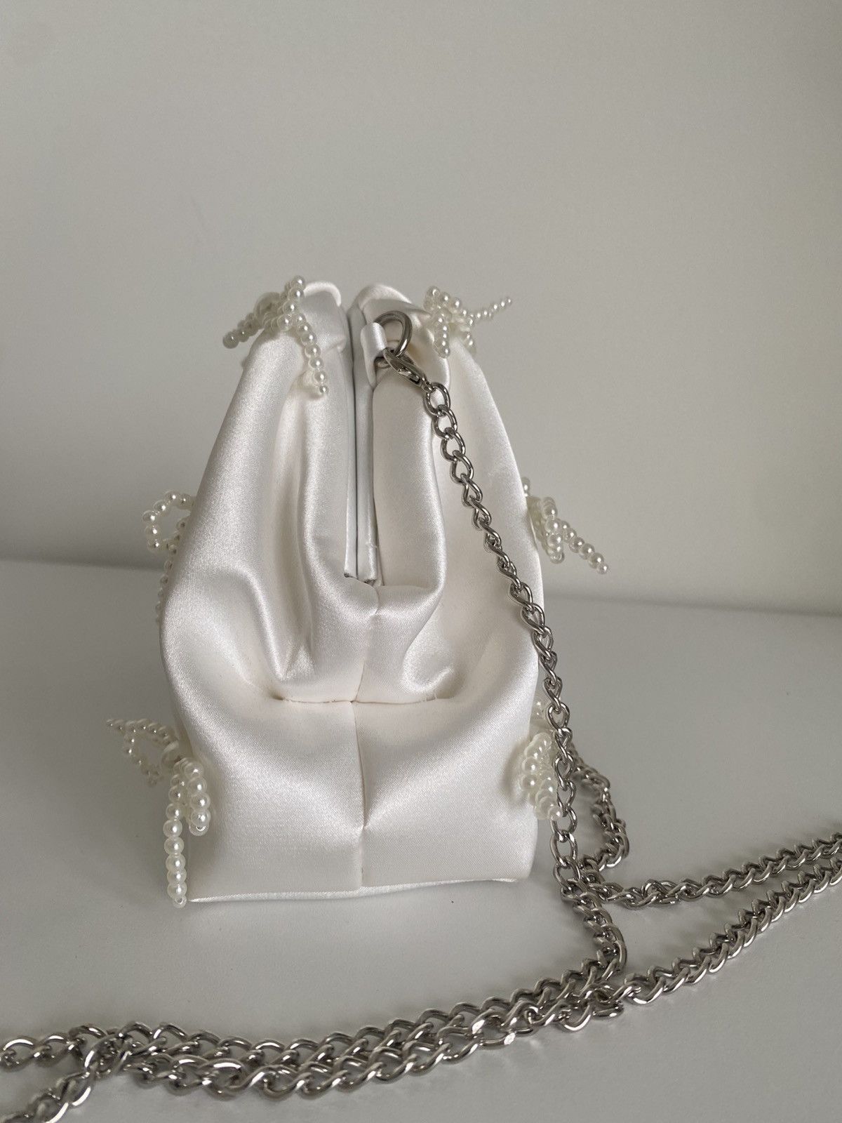 Other Sincerely Jules White Clutch With Pearl Bow Embelishments Size ONE SIZE - 11 Thumbnail