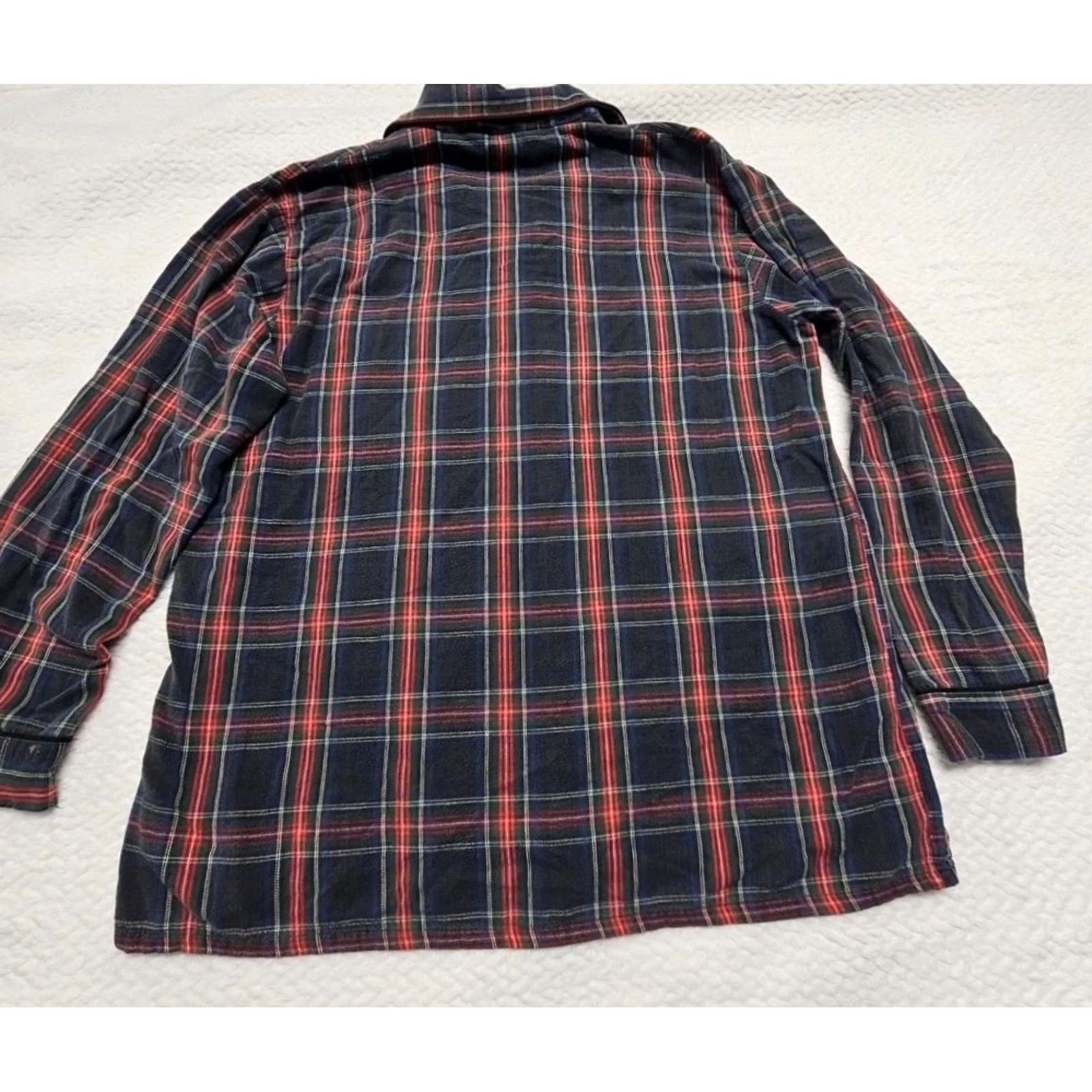 Roundtree & Yorke Roundtree & Yorke men’s Med 100% Cotton Multicolor Plaid Comfy Everyday Shirt | Button-Up | Long Sleeve | Regular Fit | Casual Holiday Mens Shirt Size US M / EU 48-50 / 2 - 5 Thumbnail