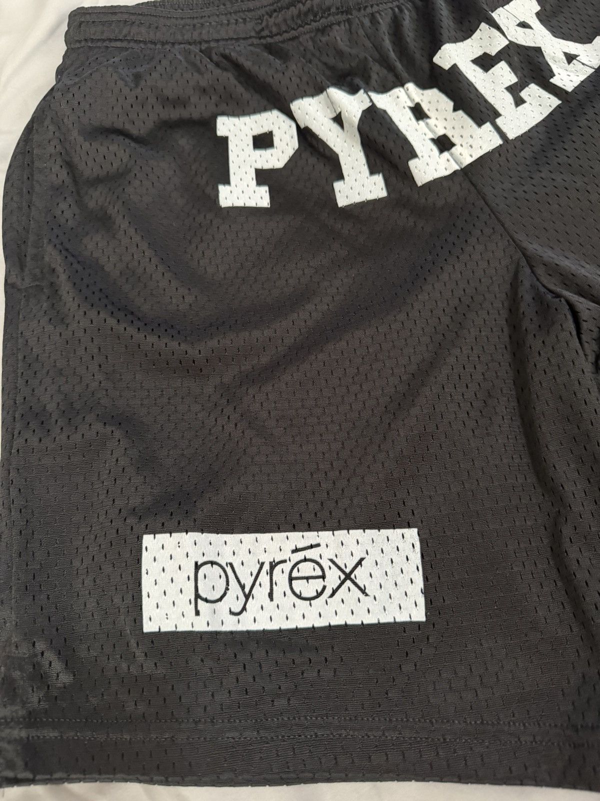 DENIM TEARS × Pyrex Vision DENIM TEARS x PYREX TEARS Black Mesh Shorts in Medium Size US 32 / EU 48 - 3 Thumbnail