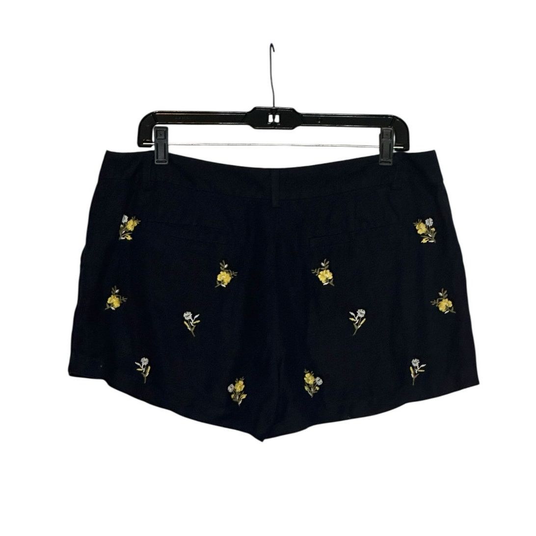 Loft Loft navy blue yellow embroidered floral shorts size 8 Size 30" / US 8 / IT 44 - 6 Thumbnail