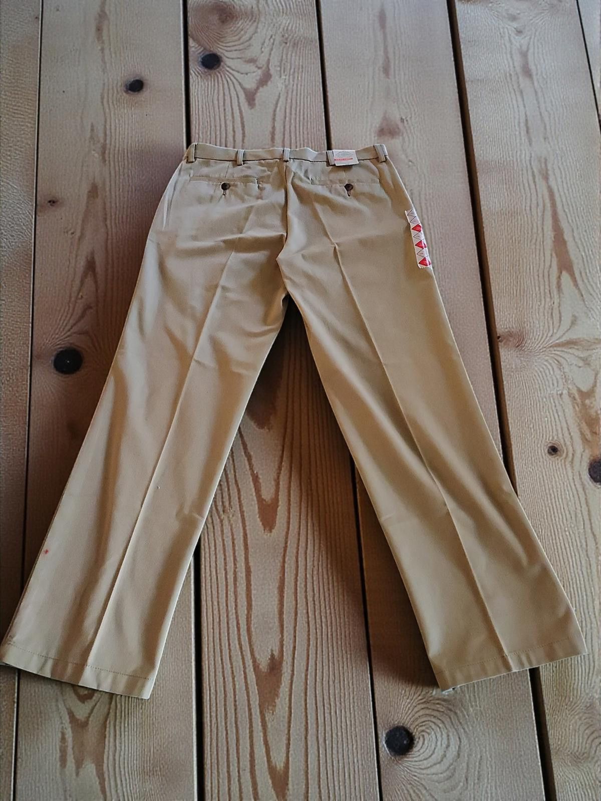 St. Johns Bay St. John's Bay Classic Fit Flat Front Easy Care Khaki Pants Size US 36 / EU 52 - 4 Thumbnail