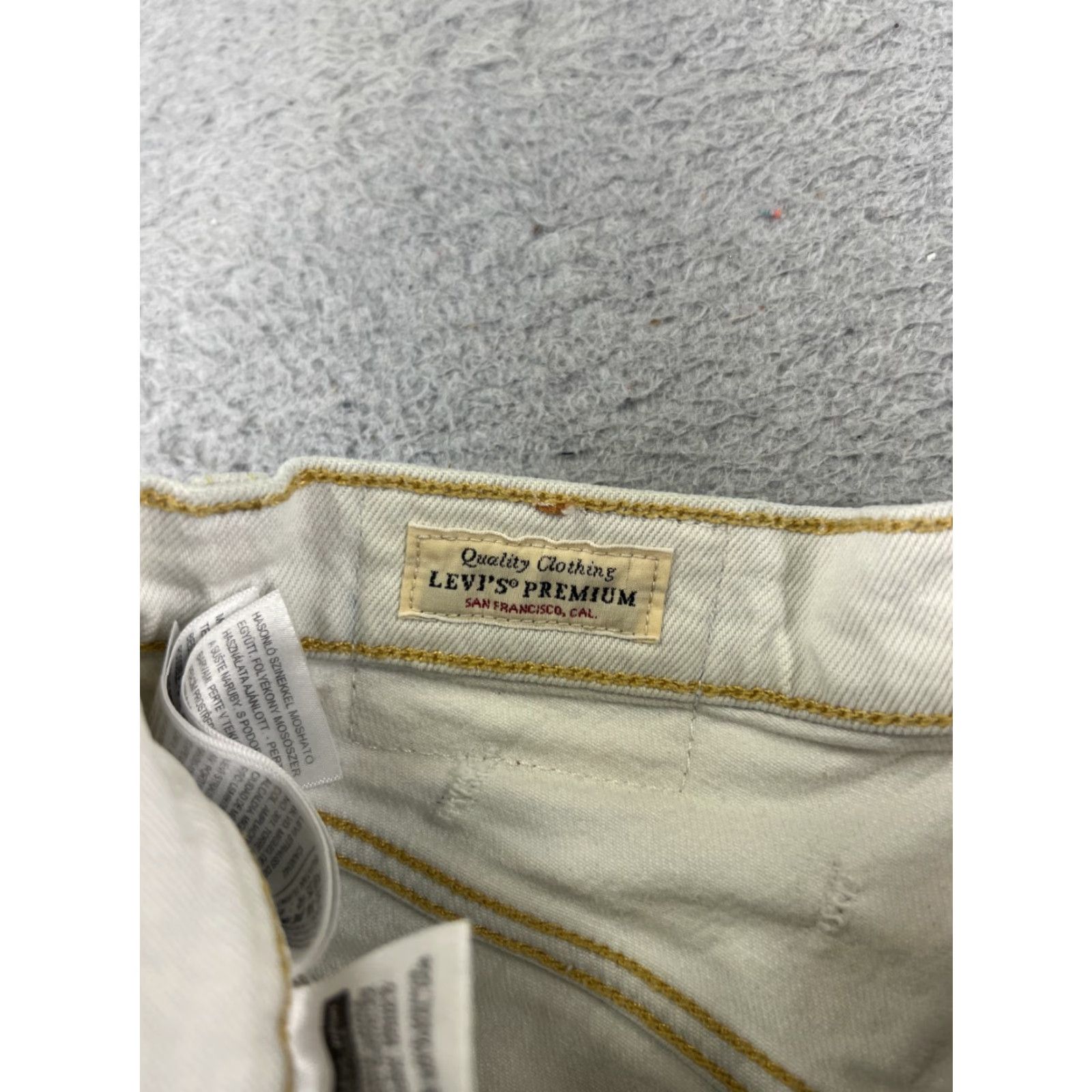 Levi's Levi's Shorts Womens White Denim Cut-Off 24x2 Button Fly 501 Jean Style Casual Beach Womens Size 42" / US 20 - 7 Thumbnail