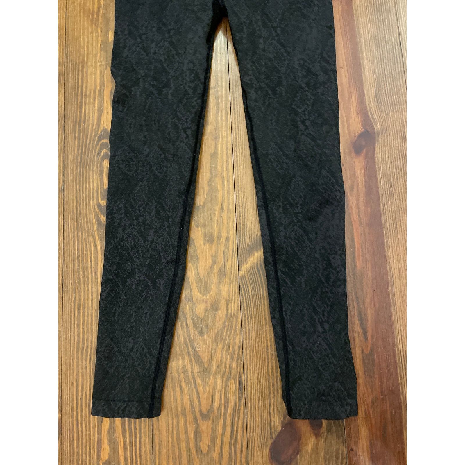 The Unbranded Brand Soma Slimming Black Jaquard Leggings, sz L Regular Size 32" / US 10 / IT 46 - 4 Thumbnail