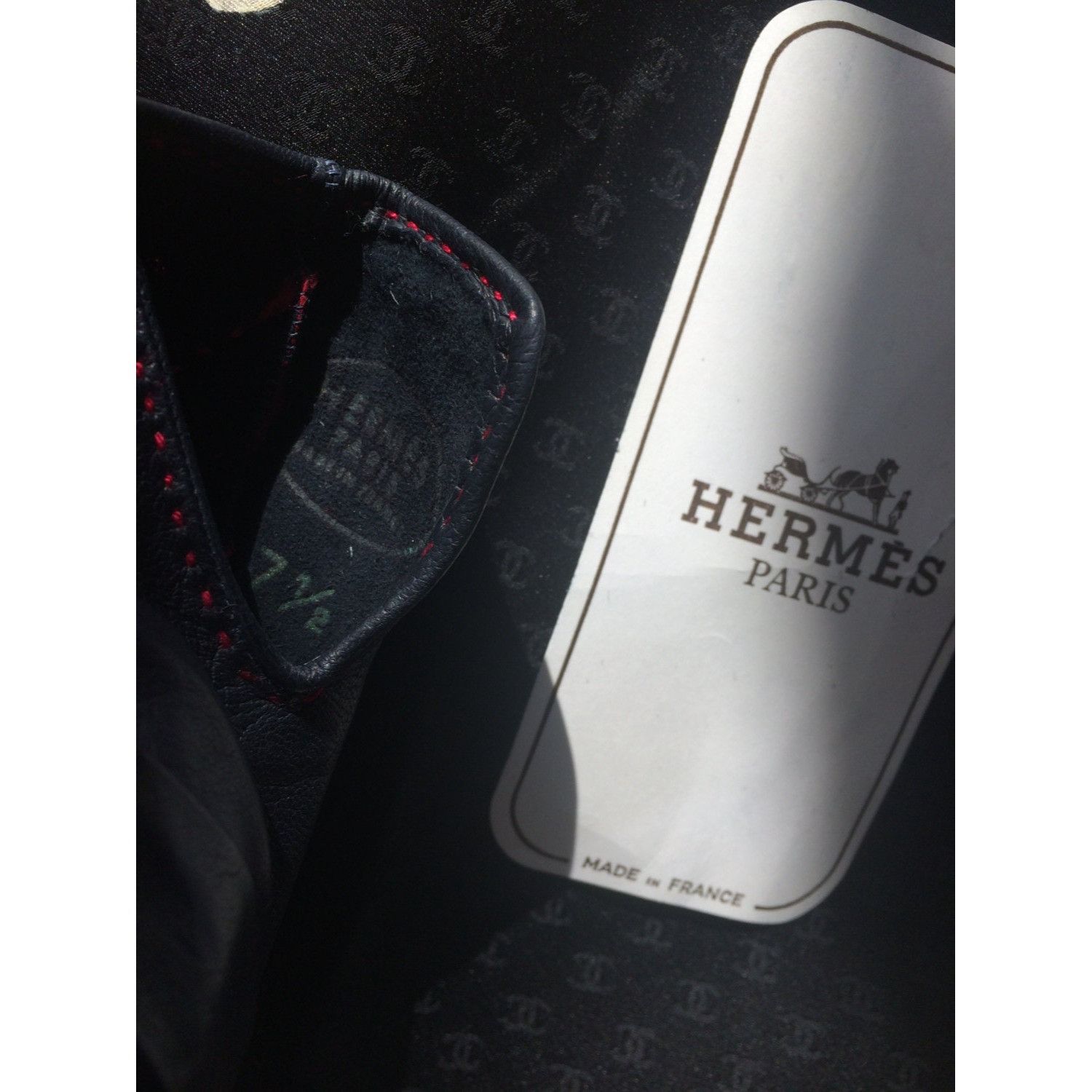 Hermes MINT. Vintage HERMES black lambskin gloves with golden H Size ONE SIZE - 6 Thumbnail