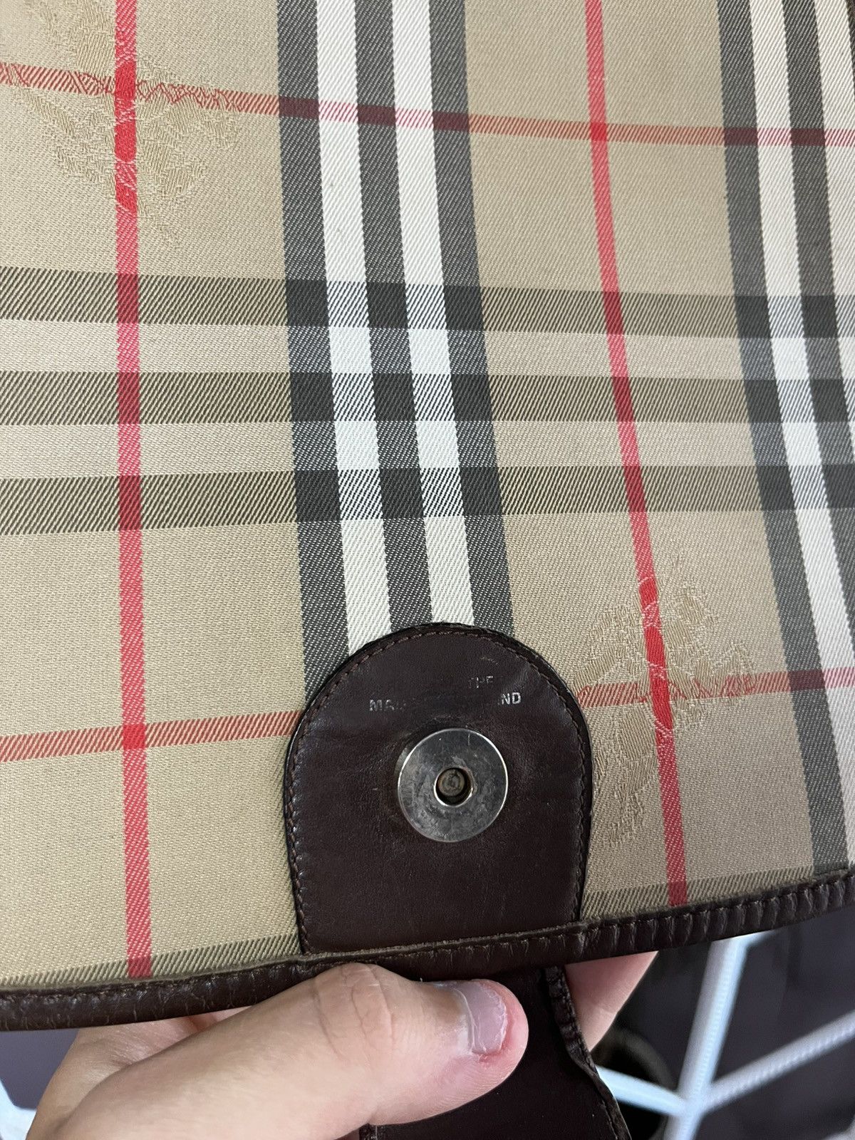 Burberry Vintage Burberry Leather Bag Made in England Size ONE SIZE - 4 Thumbnail