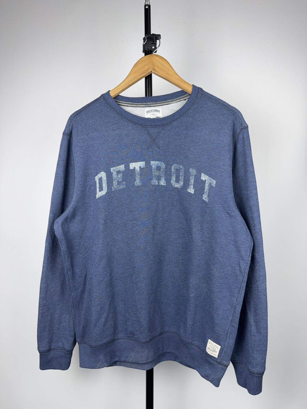 Wrangler 00s Retro Wrangler USA Detroit Print Crewneck Sweatshirt Size US L / EU 52-54 / 3 - 1 Thumbnail