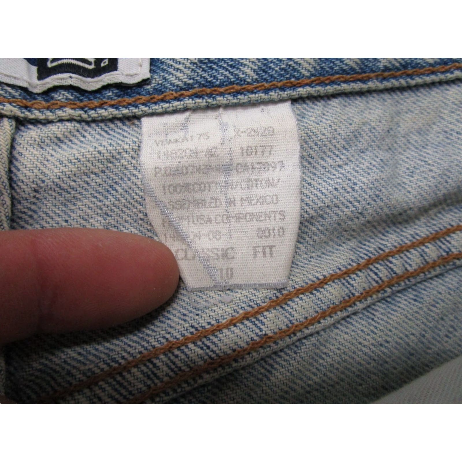 Gap VINTAGE Gap Denim Blue 90s Classic Fit Mom Shorts Women's Size 10 Jeans 5-Pocket Womens Boys Girls Mens Size 32" / US 10 / IT 46 - 3 Thumbnail